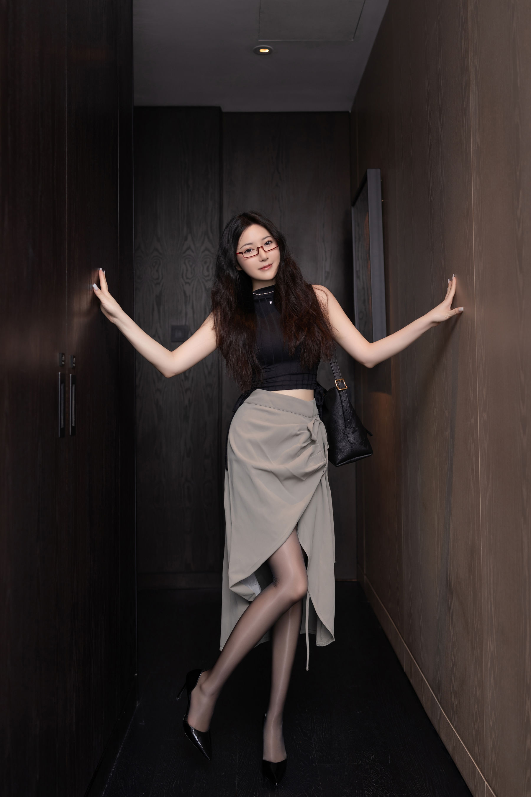 鱼子酱 - 眼镜娘/(120P)