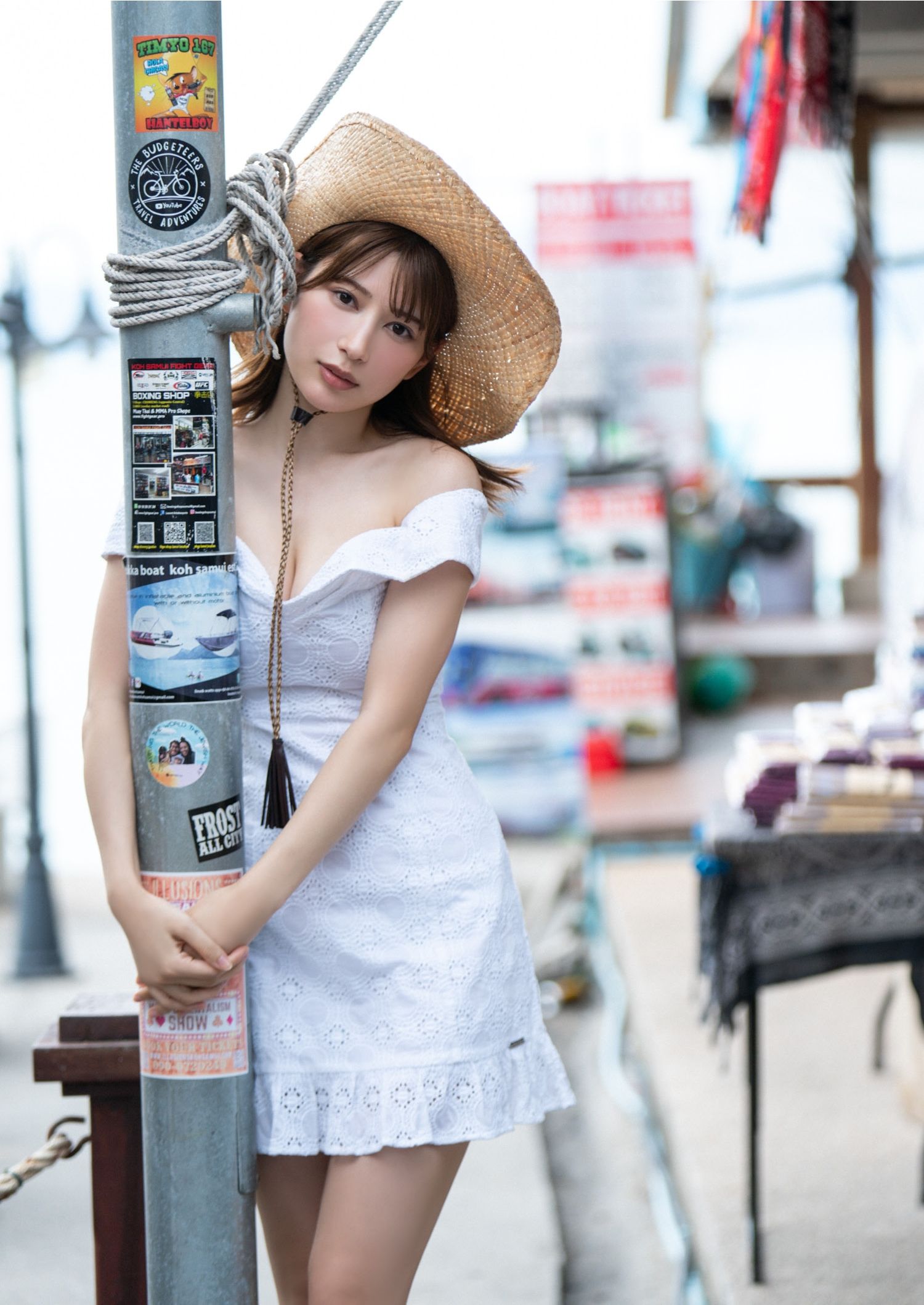 雪平莉左 - キミが微笑めば 世界が微笑む/(51P)