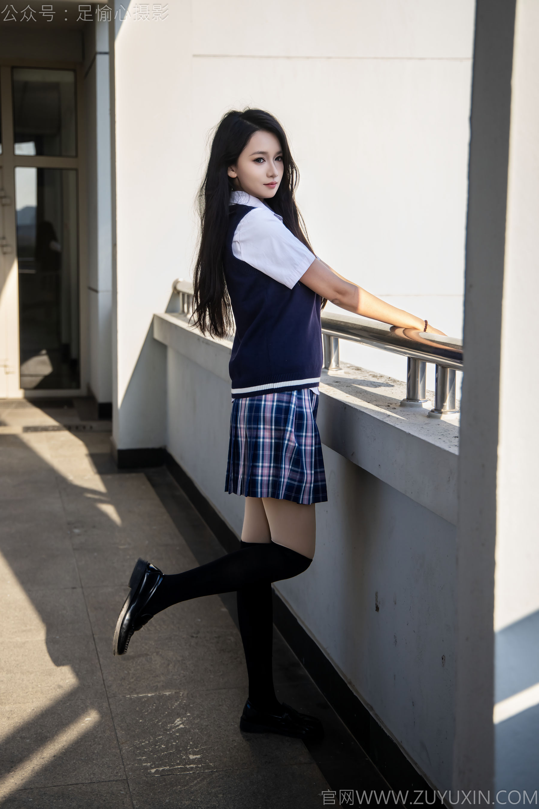 足愉心 No.019 果酱 （搭配：JK制服、小皮鞋、黑色丝袜、肉色打底裤）/(109P)