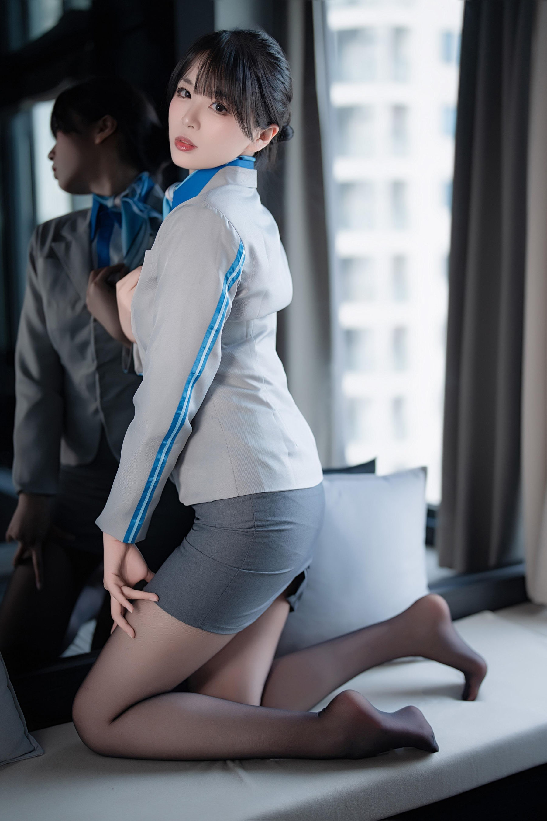 轩萧学姐 - 空姐室内黑丝/(75P)