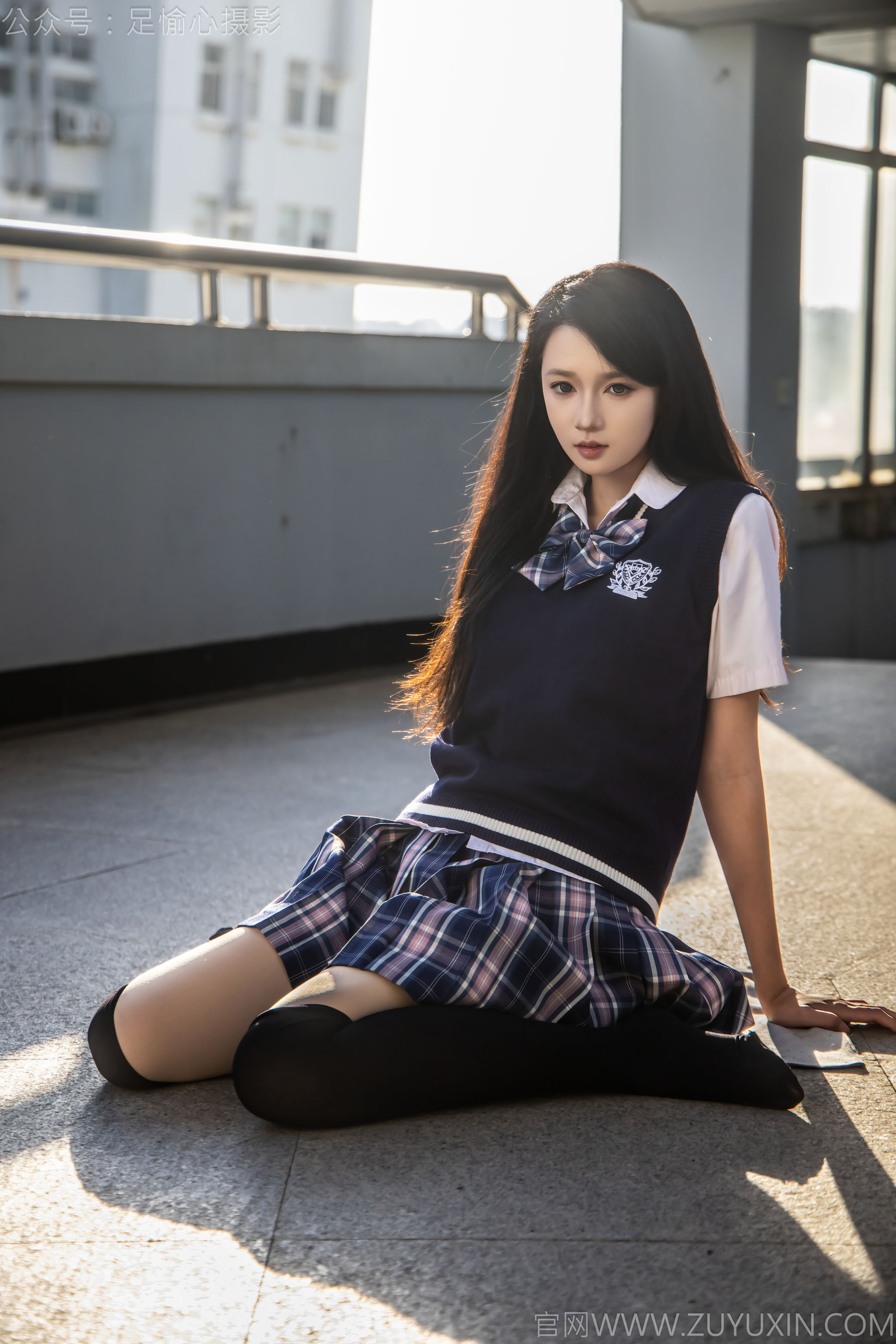 足愉心 No.019 果酱 （搭配：JK制服、小皮鞋、黑色丝袜、肉色打底裤）/(109P)