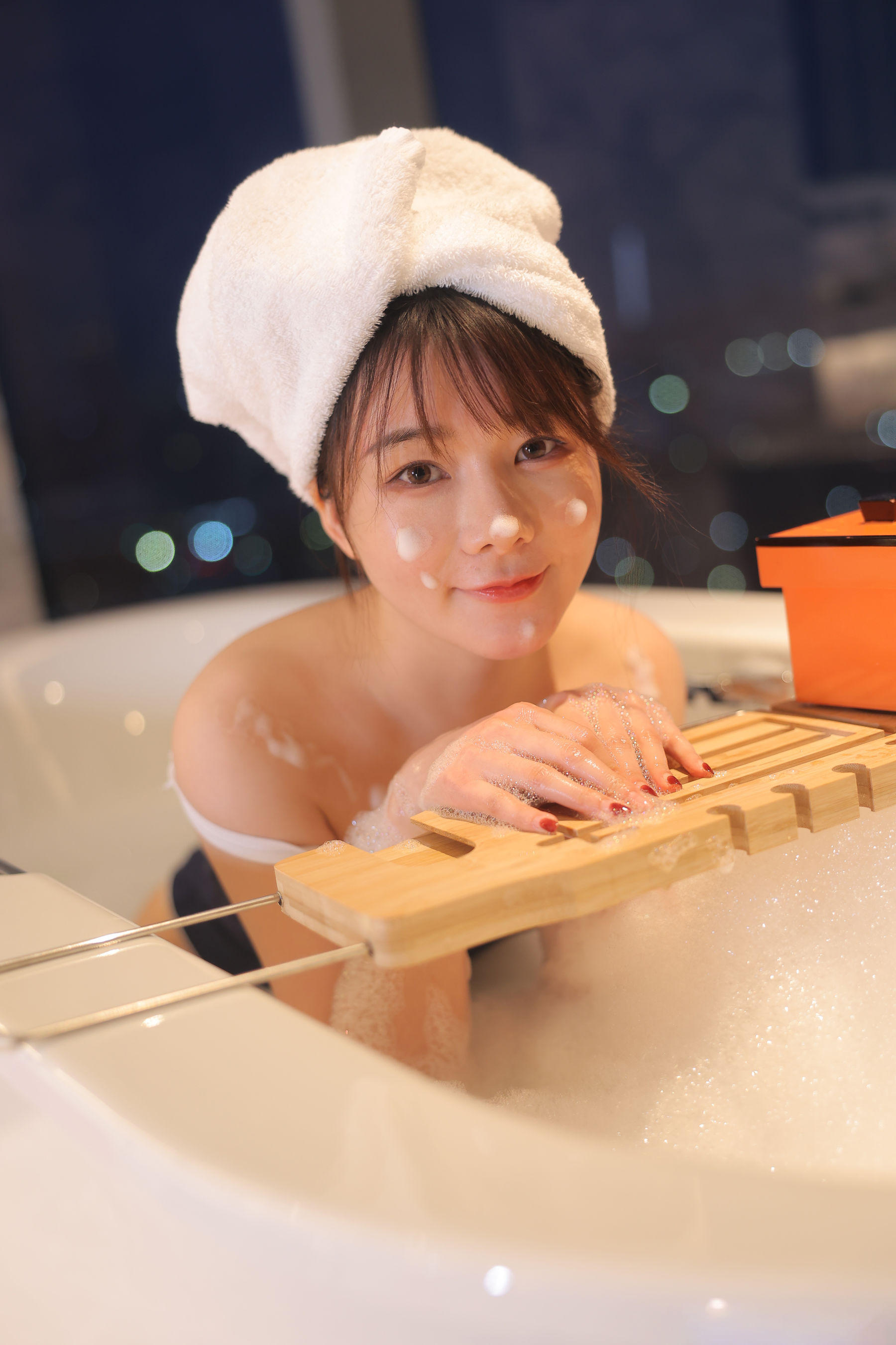 绾绾么 - 泡泡浴/(503P)