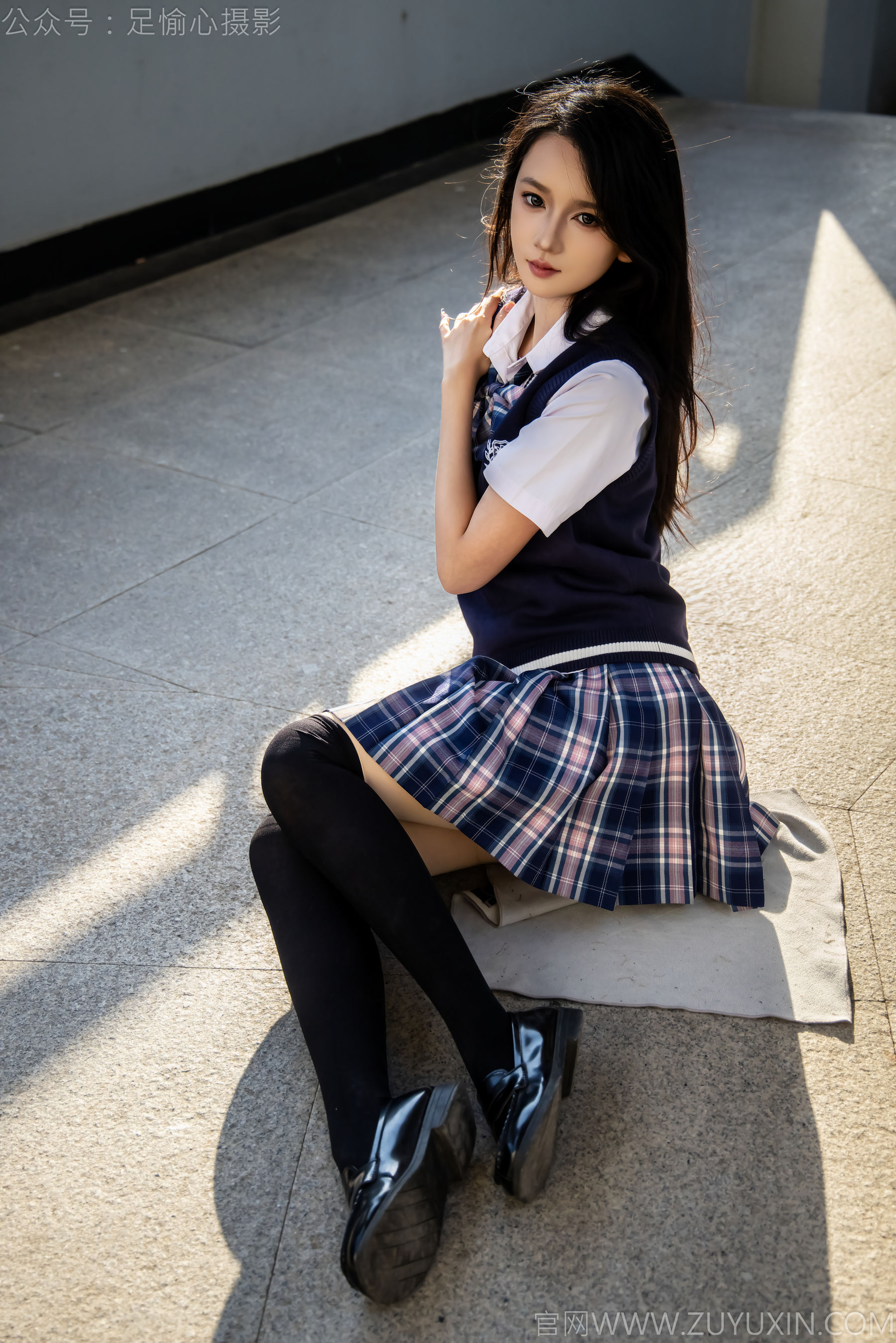 足愉心 No.019 果酱 （搭配：JK制服、小皮鞋、黑色丝袜、肉色打底裤）/(109P)