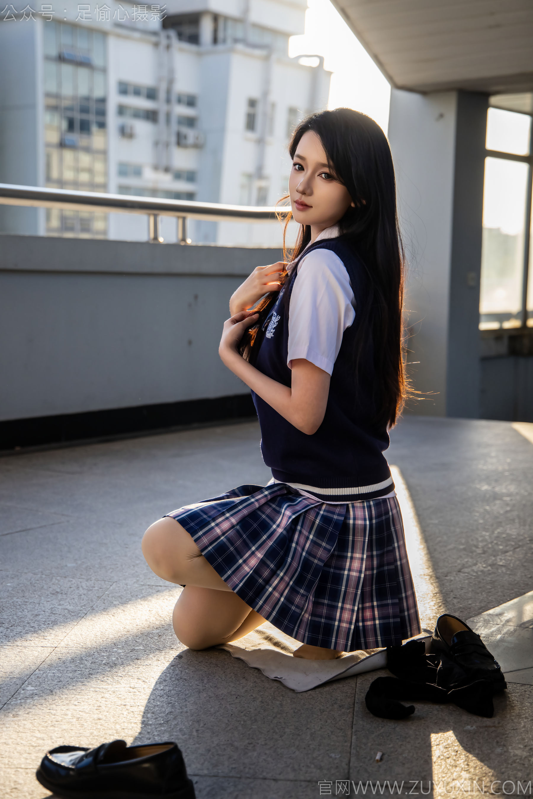 足愉心 No.019 果酱 （搭配：JK制服、小皮鞋、黑色丝袜、肉色打底裤）/(109P)