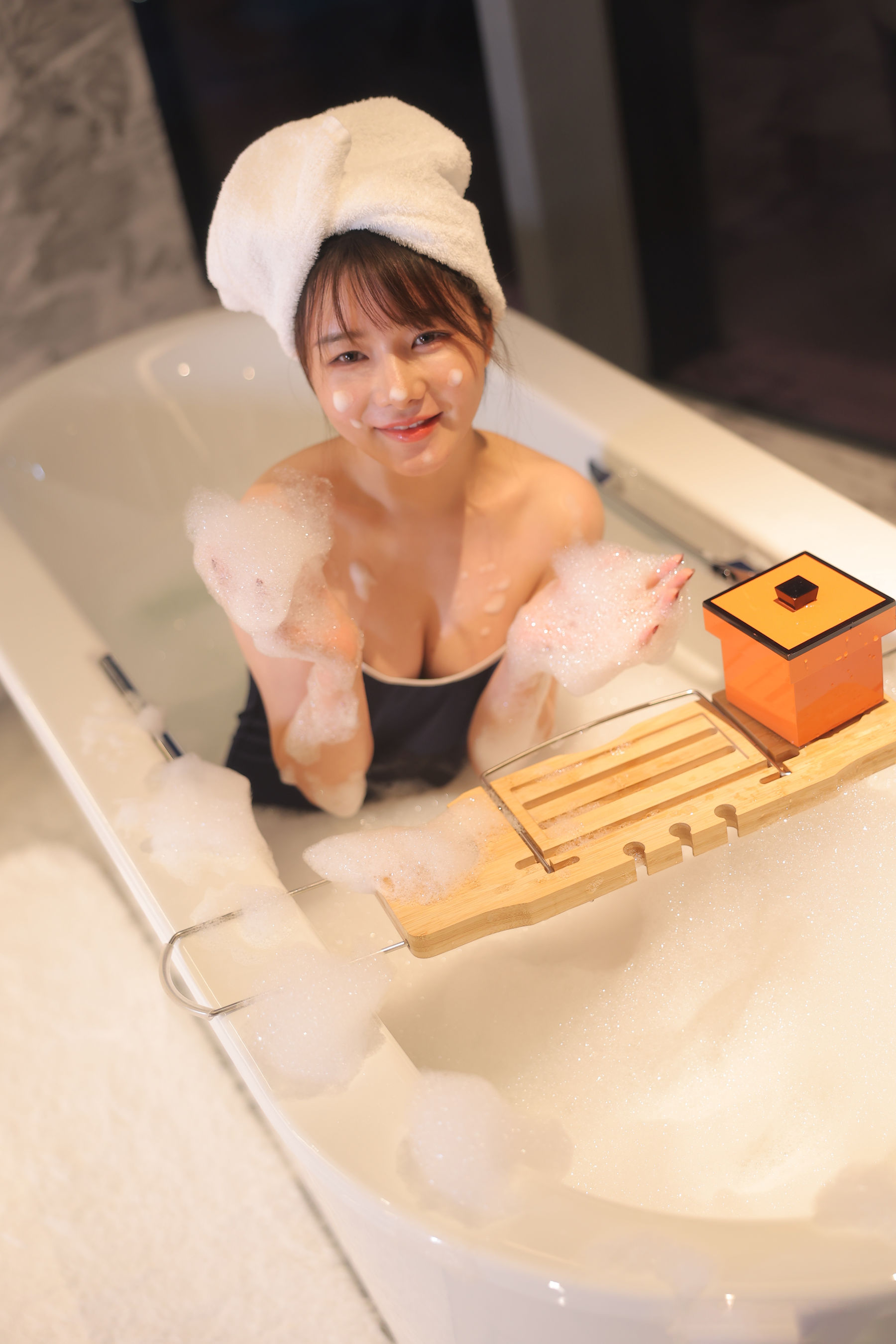 绾绾么 - 泡泡浴/(503P)