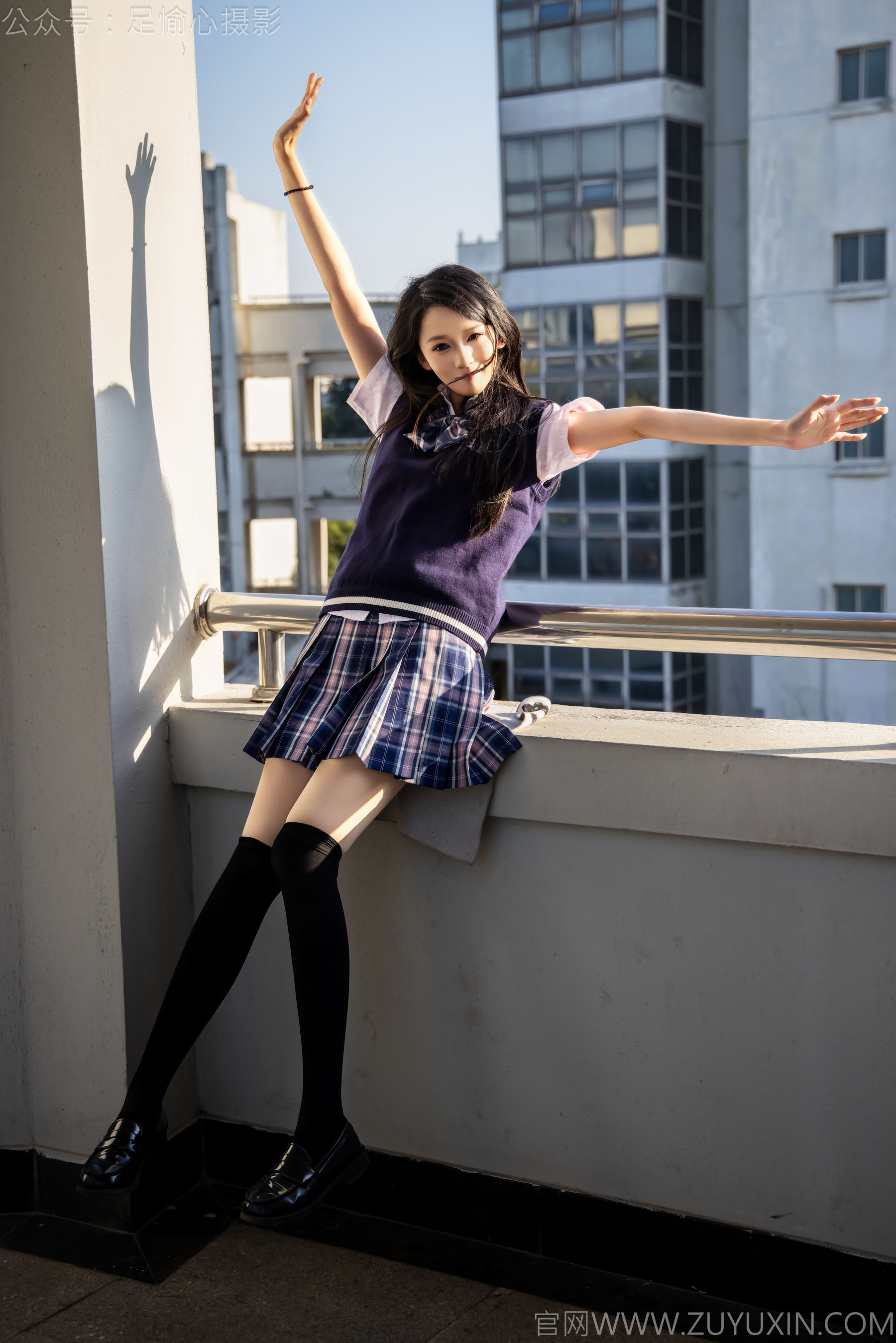 足愉心 No.019 果酱 （搭配：JK制服、小皮鞋、黑色丝袜、肉色打底裤）/(109P)