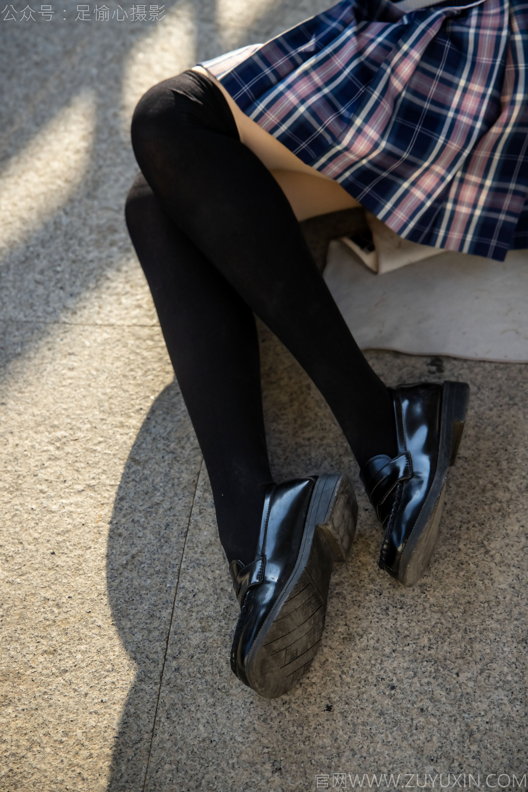 足愉心 No.019 果酱 （搭配：JK制服、小皮鞋、黑色丝袜、肉色打底裤）/(109P)