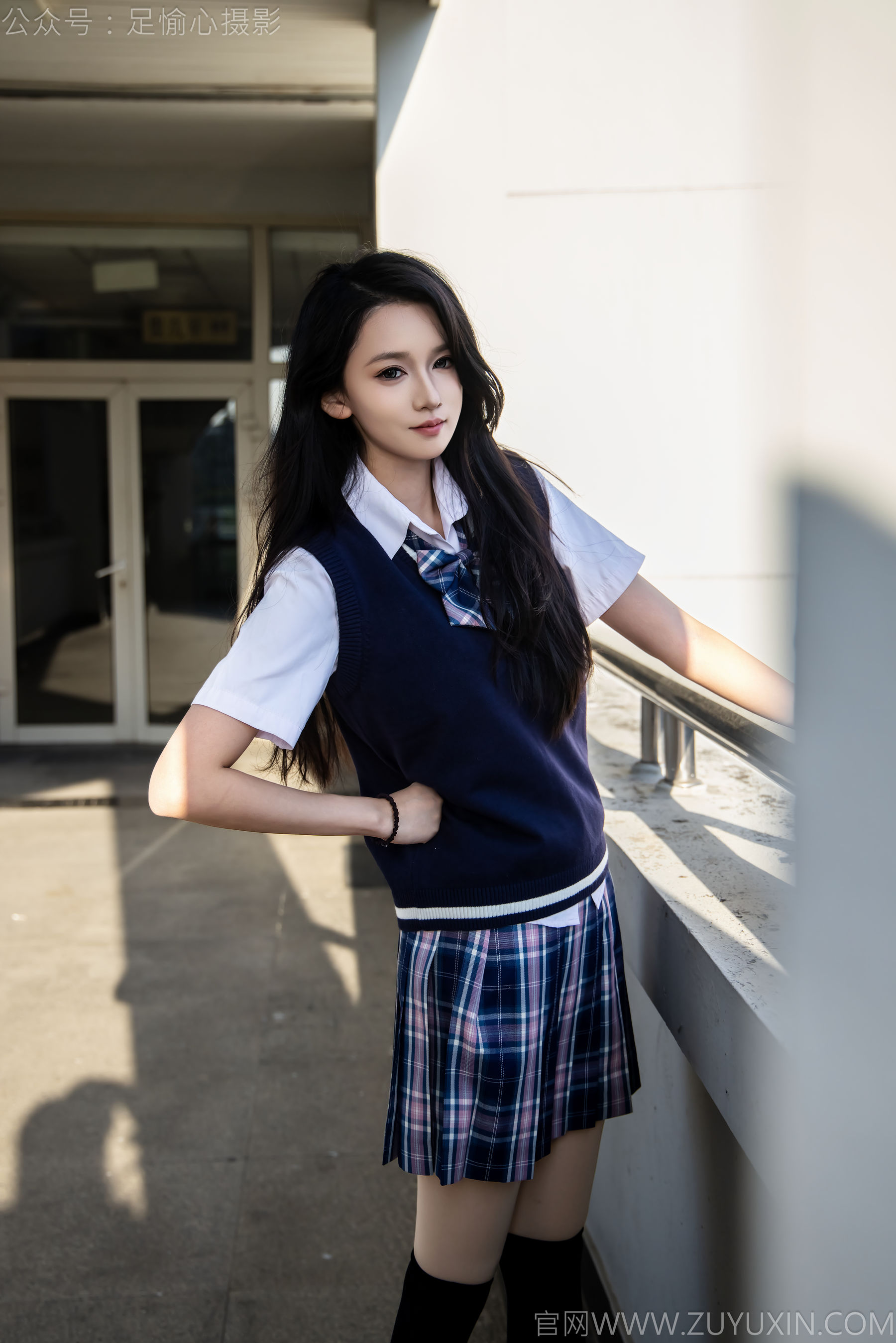 足愉心 No.019 果酱 （搭配：JK制服、小皮鞋、黑色丝袜、肉色打底裤）/(109P)