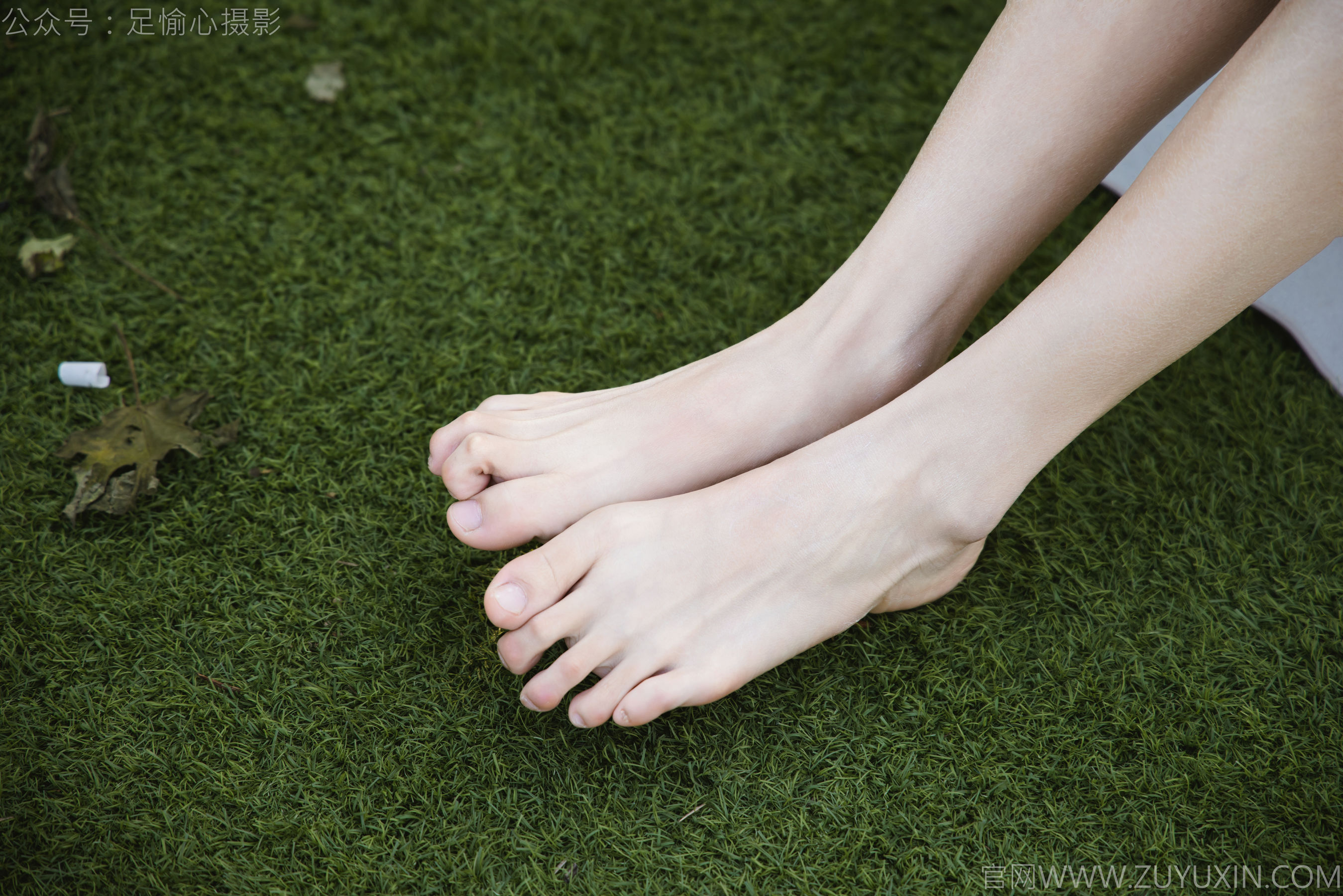 足愉心 No.020 云悦 （搭配：黑色衬衫、皮裙、高跟鞋、裸足）/(120P)