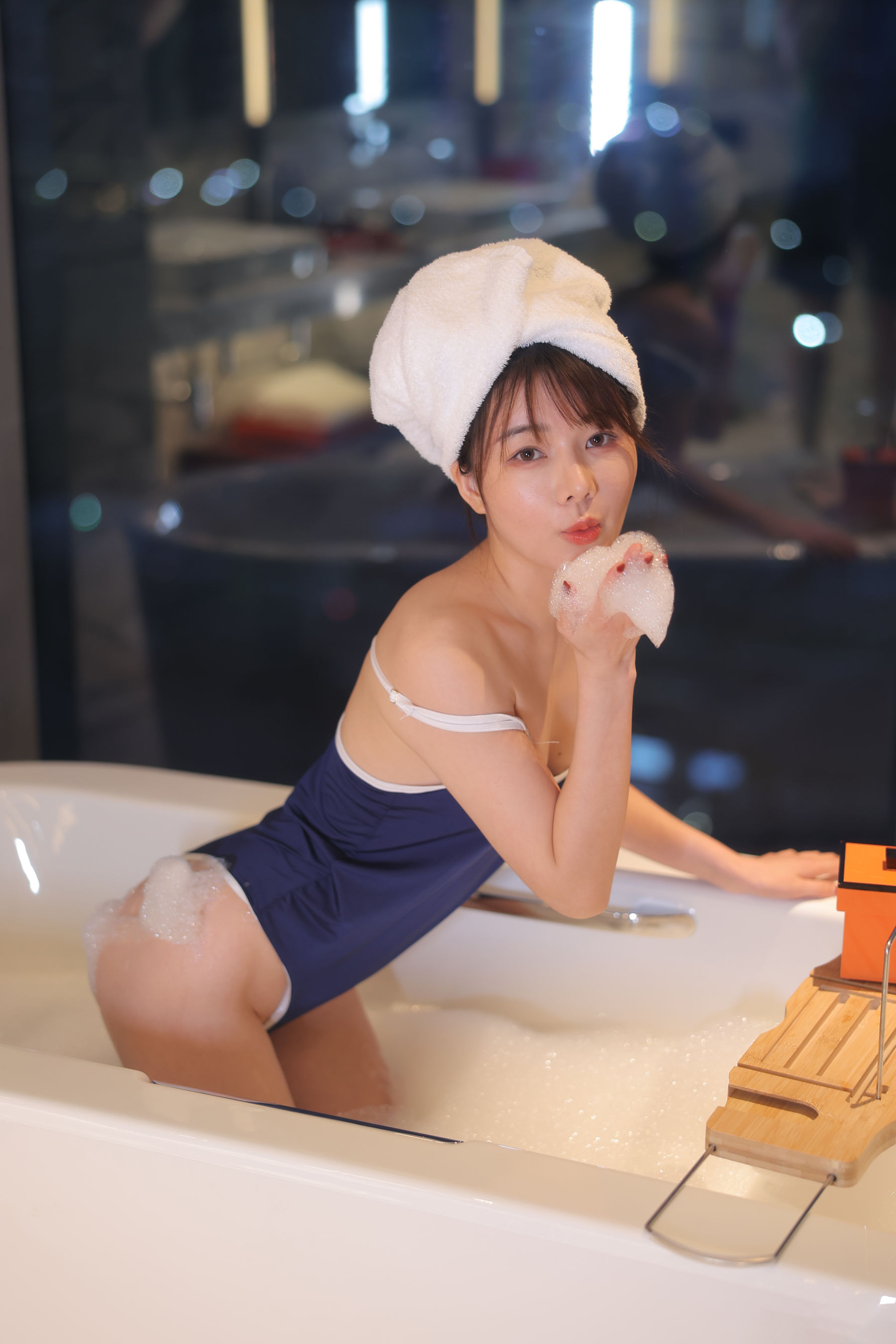 绾绾么 - 泡泡浴/(503P)