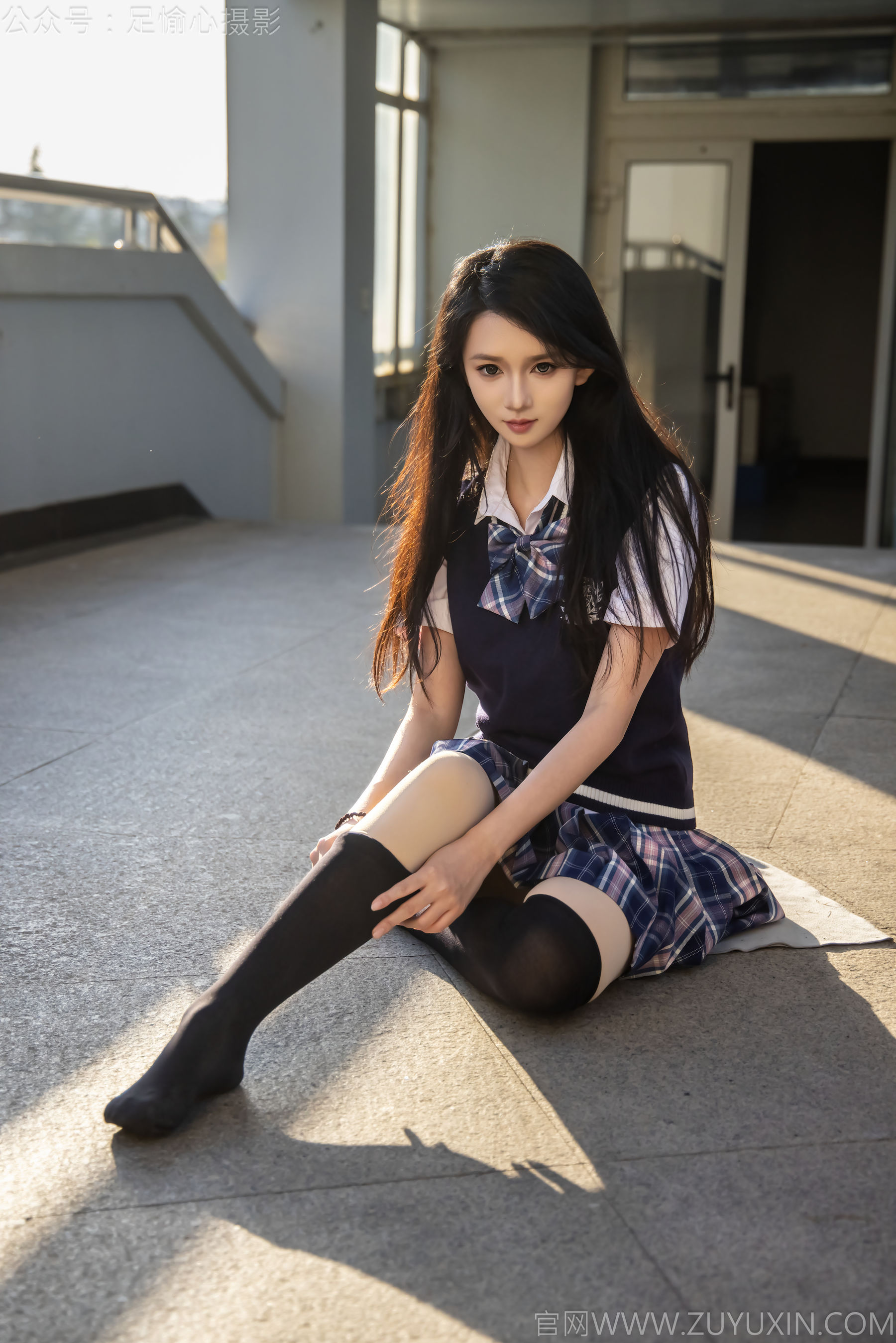 足愉心 No.019 果酱 （搭配：JK制服、小皮鞋、黑色丝袜、肉色打底裤）/(109P)