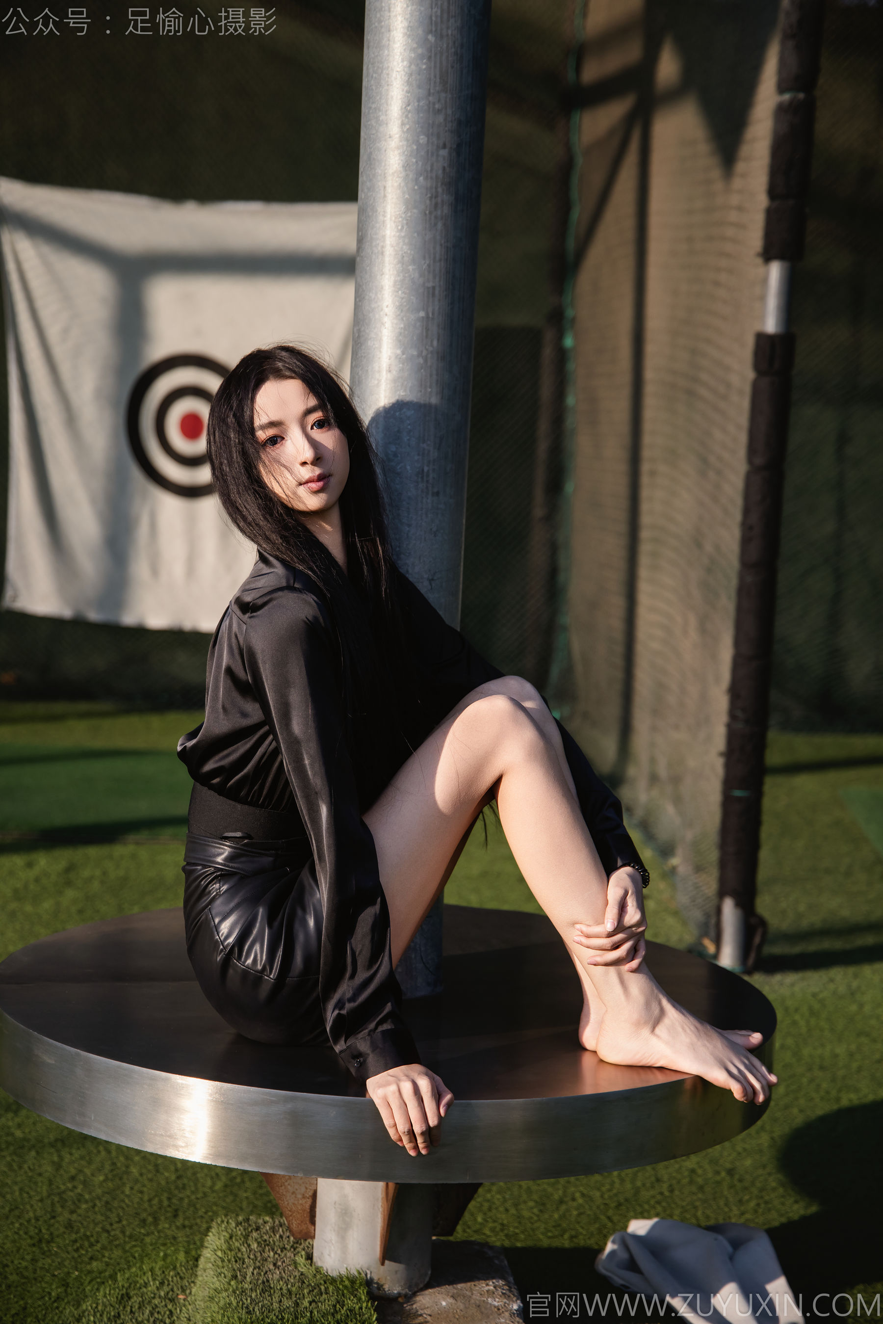足愉心 No.020 云悦 （搭配：黑色衬衫、皮裙、高跟鞋、裸足）/(120P)
