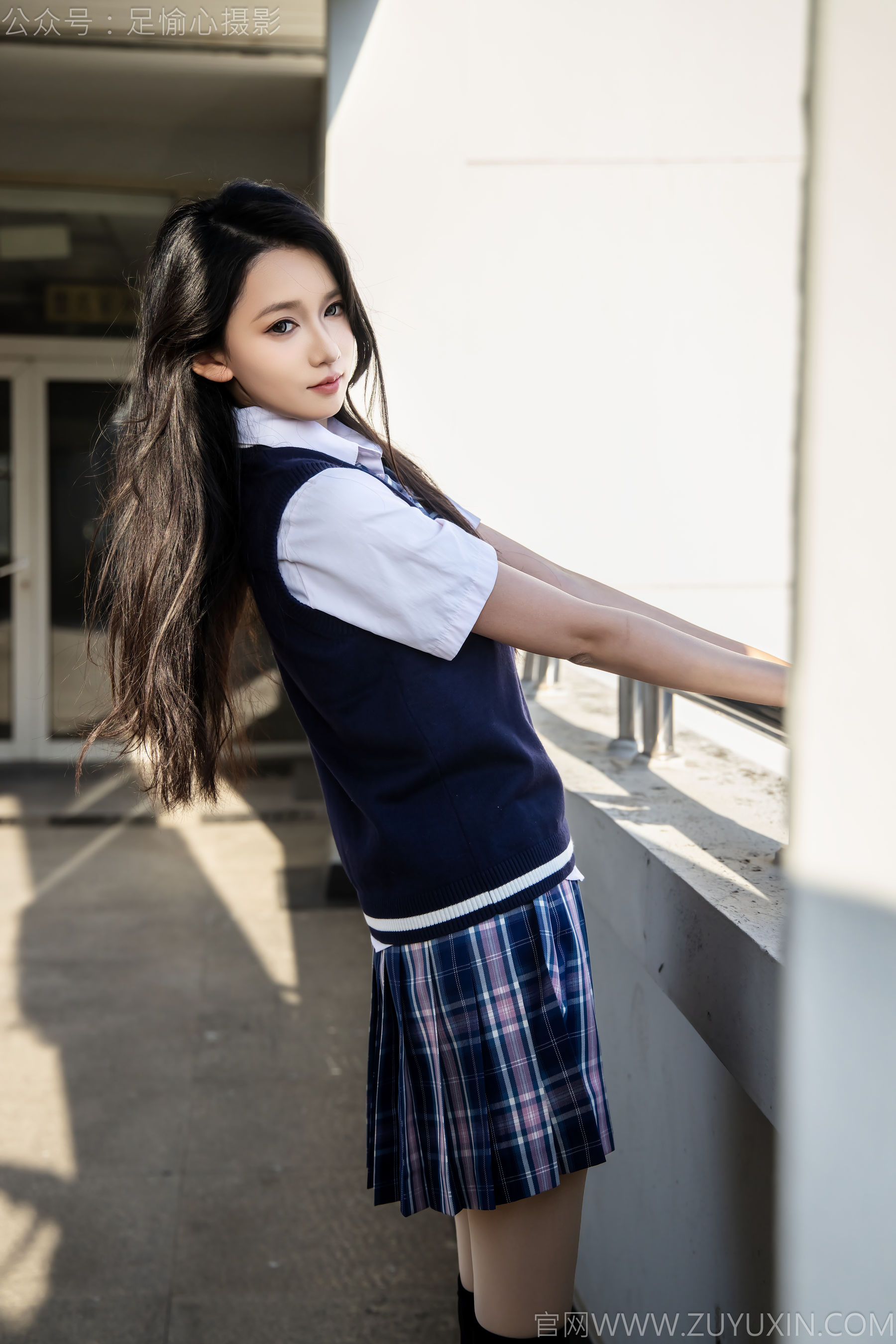 足愉心 No.019 果酱 （搭配：JK制服、小皮鞋、黑色丝袜、肉色打底裤）/(109P)