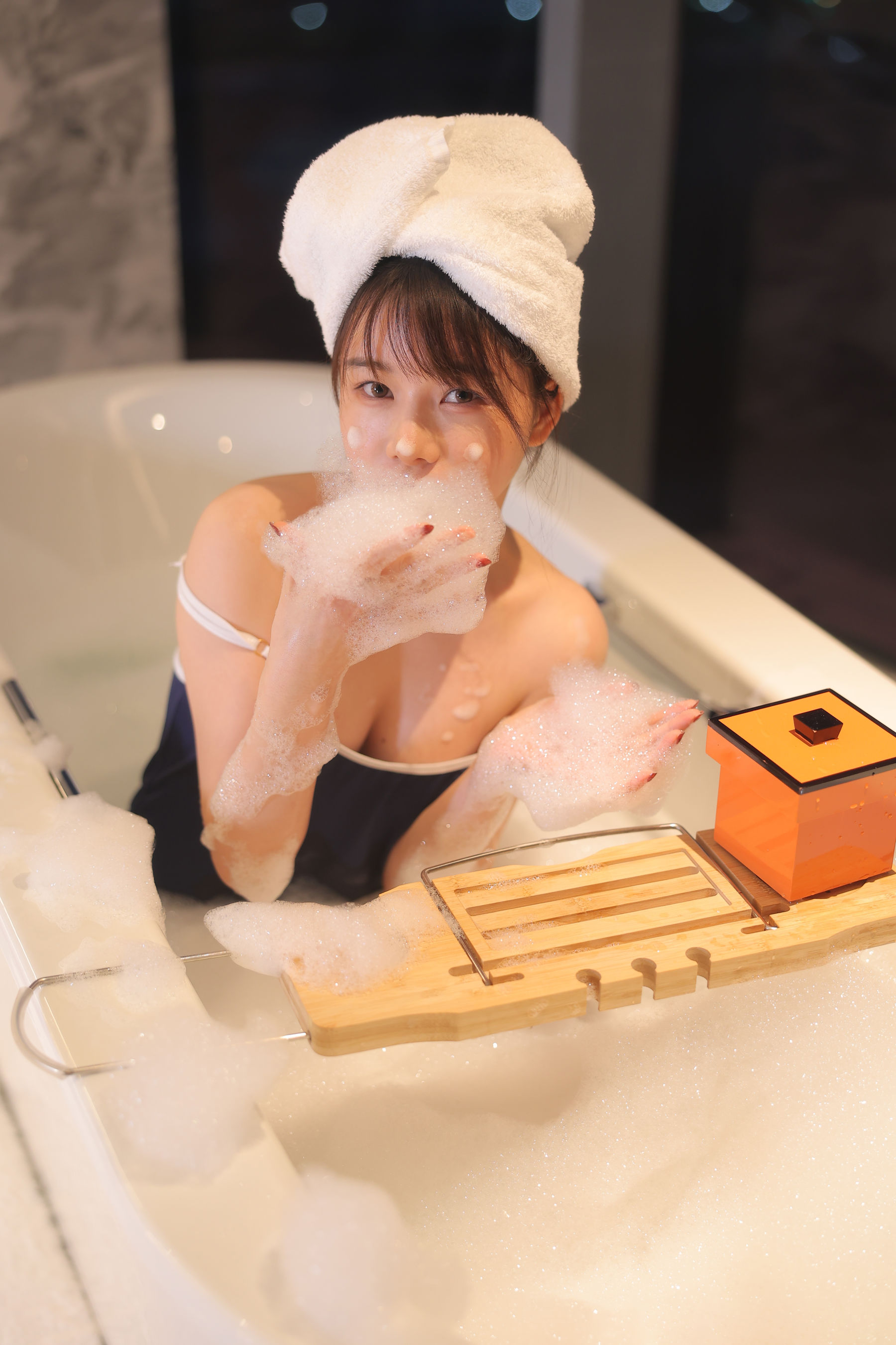 绾绾么 - 泡泡浴/(503P)