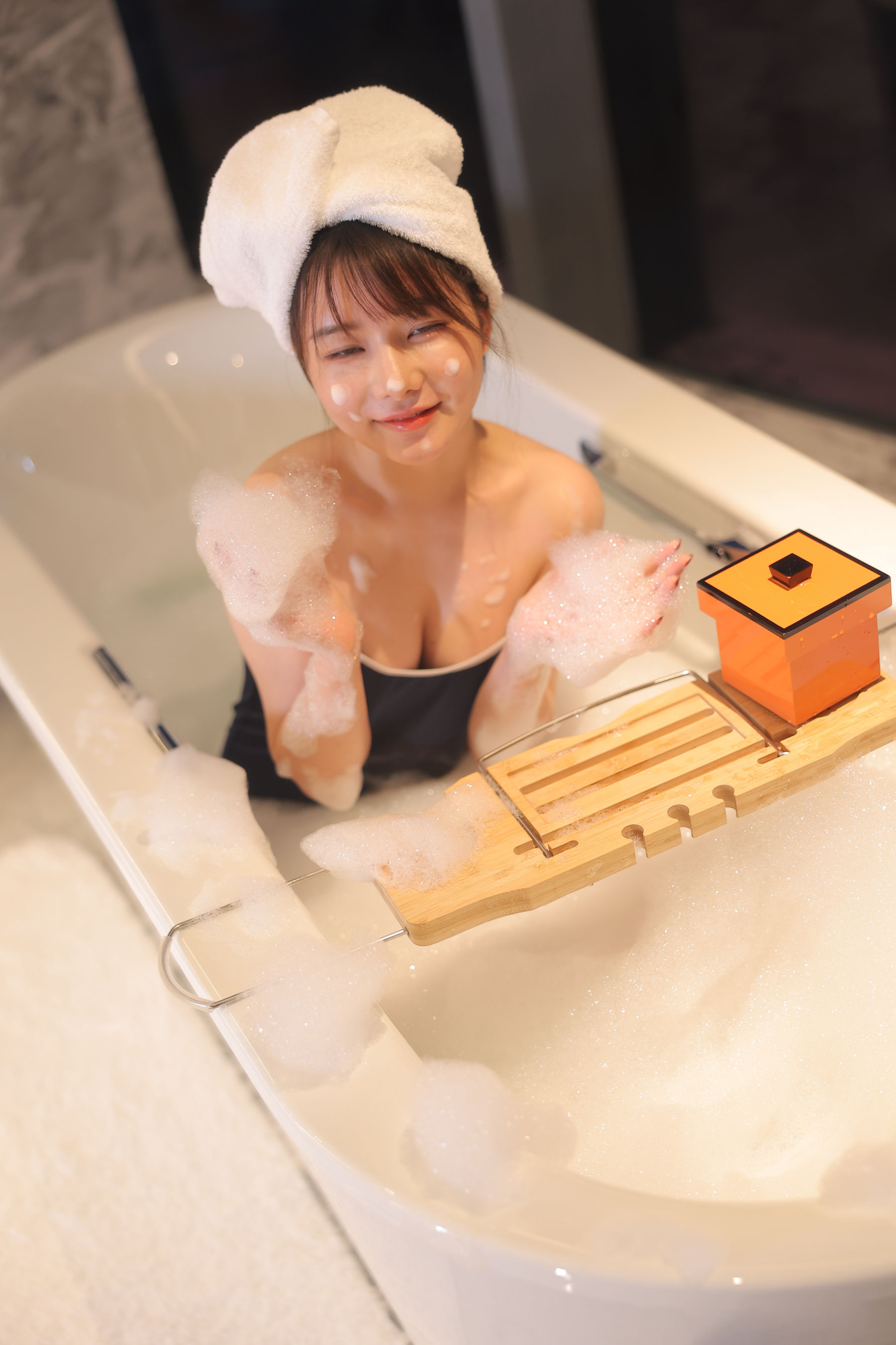 绾绾么 - 泡泡浴/(503P)