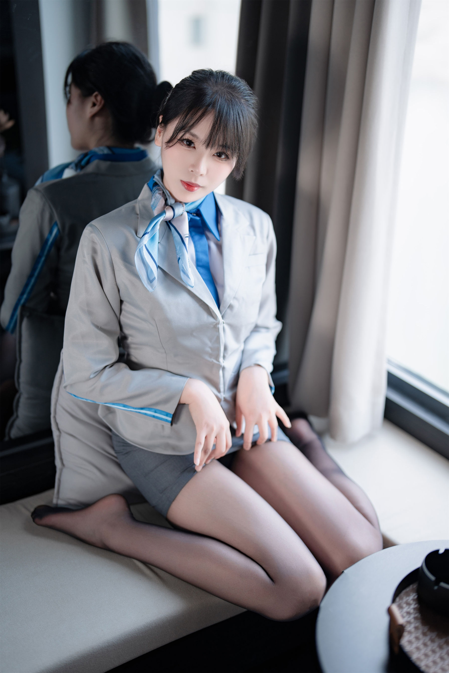 轩萧学姐 - 空姐室内黑丝/(75P)