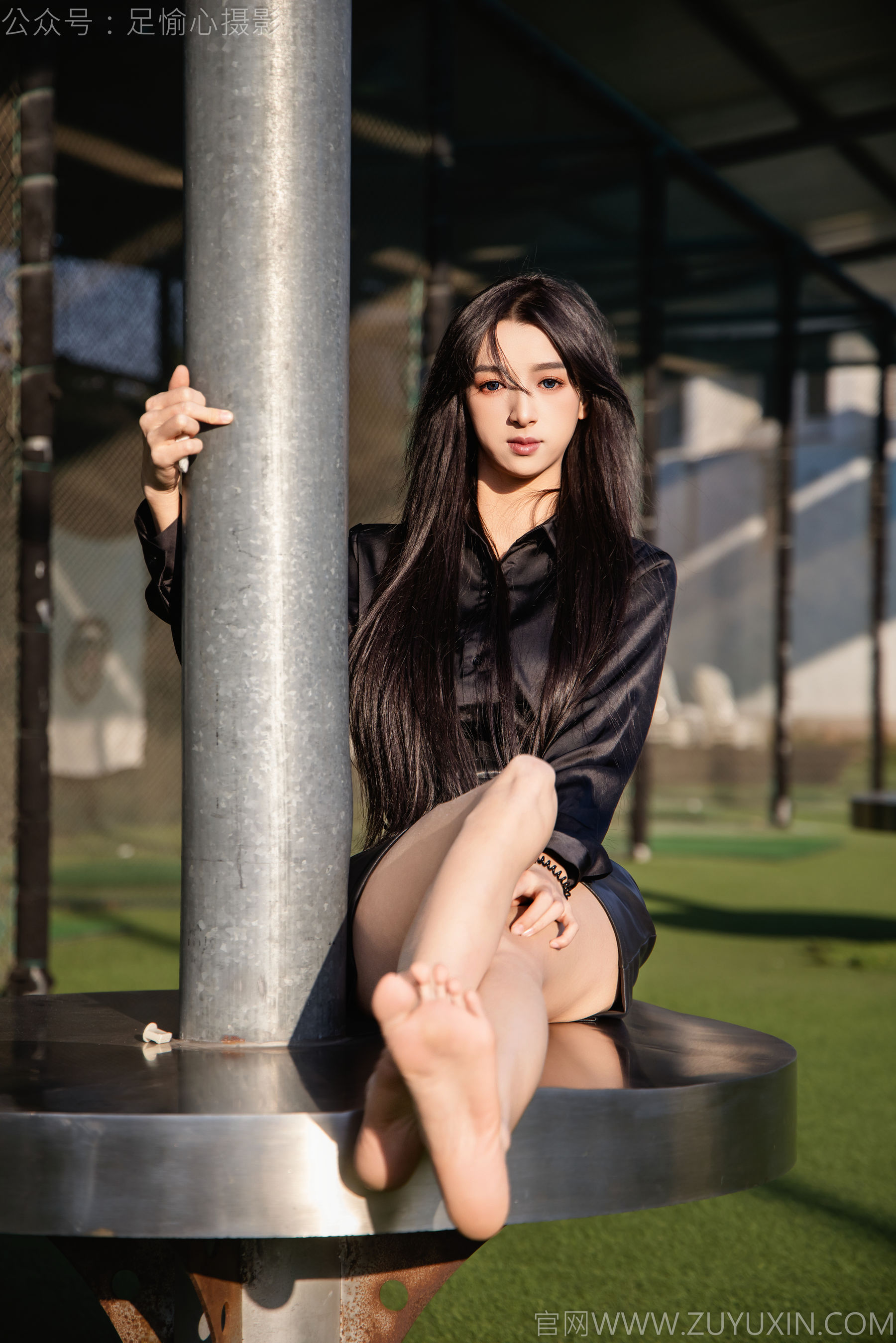 足愉心 No.020 云悦 （搭配：黑色衬衫、皮裙、高跟鞋、裸足）/(120P)