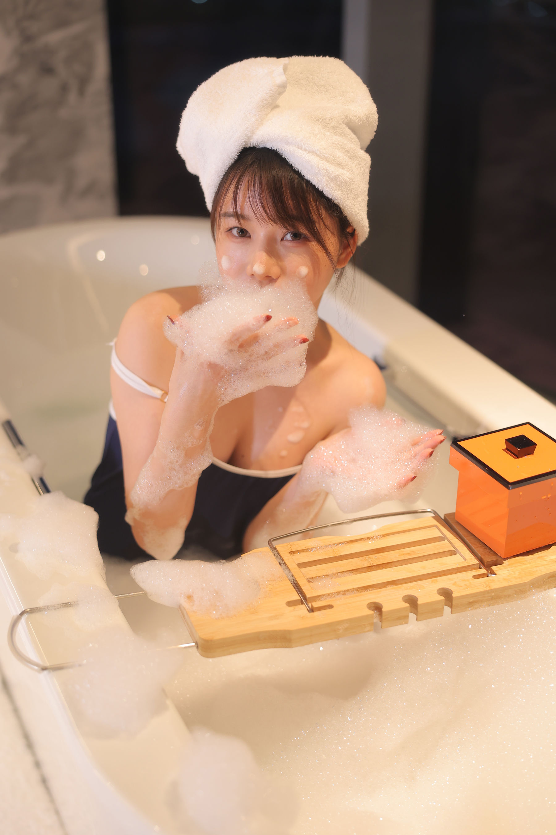 绾绾么 - 泡泡浴/(503P)