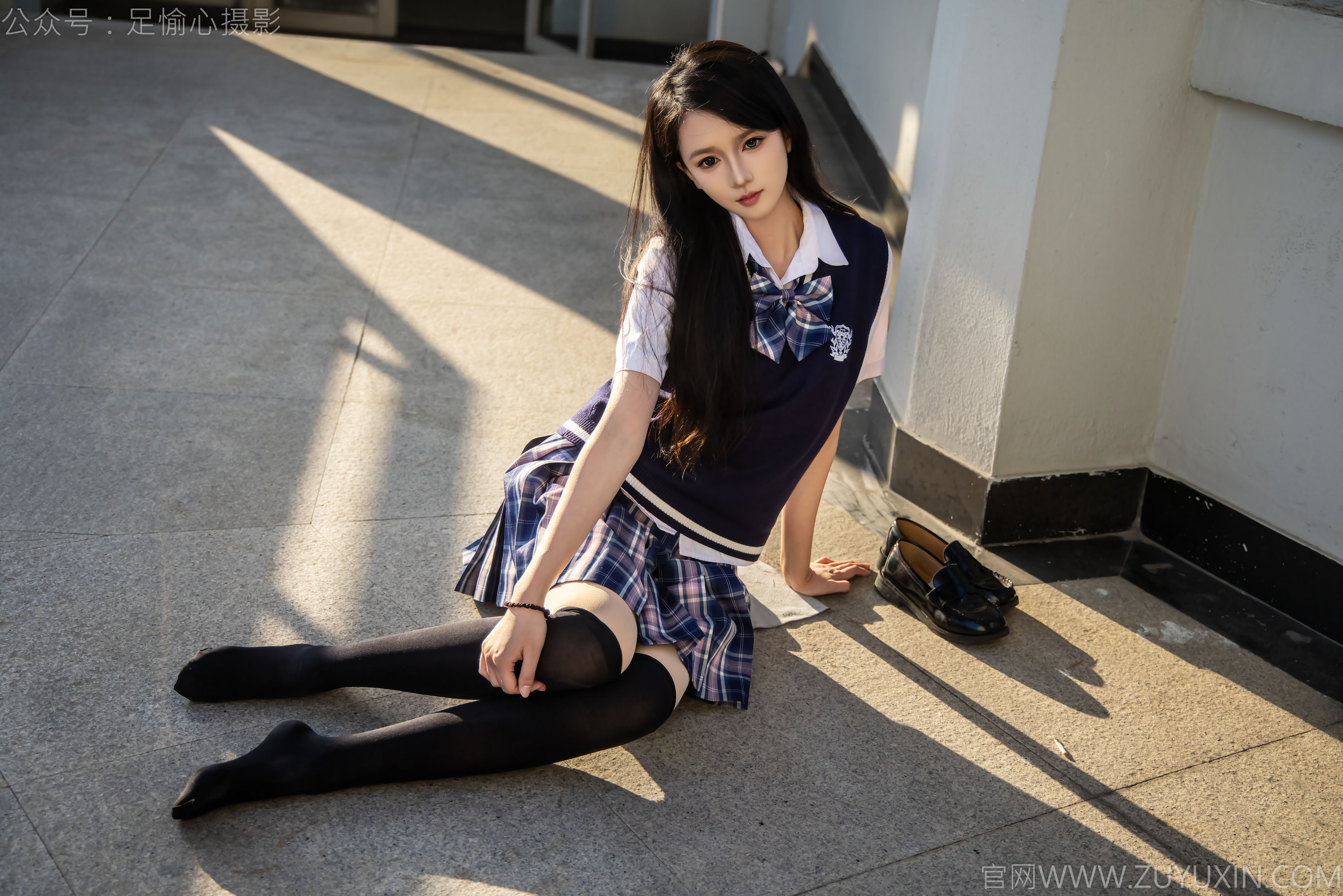 足愉心 No.019 果酱 （搭配：JK制服、小皮鞋、黑色丝袜、肉色打底裤）/(109P)