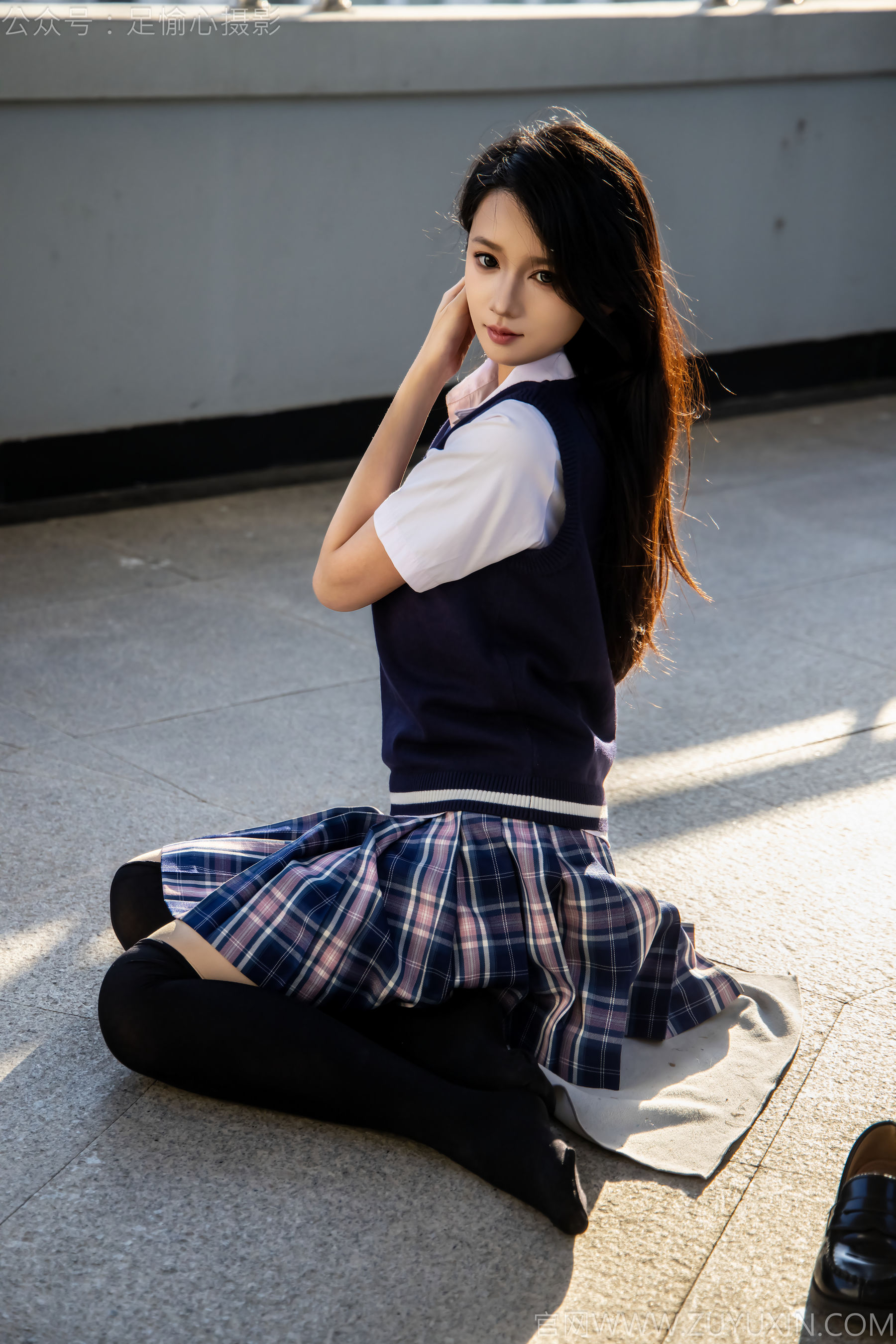 足愉心 No.019 果酱 （搭配：JK制服、小皮鞋、黑色丝袜、肉色打底裤）/(109P)