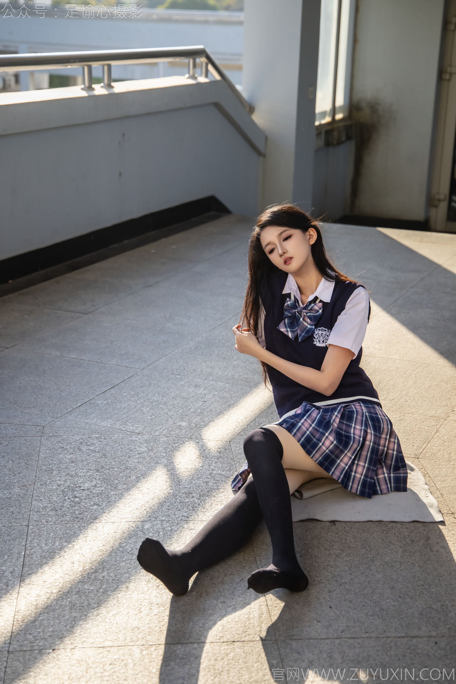 足愉心 No.019 果酱 （搭配：JK制服、小皮鞋、黑色丝袜、肉色打底裤）/(109P)