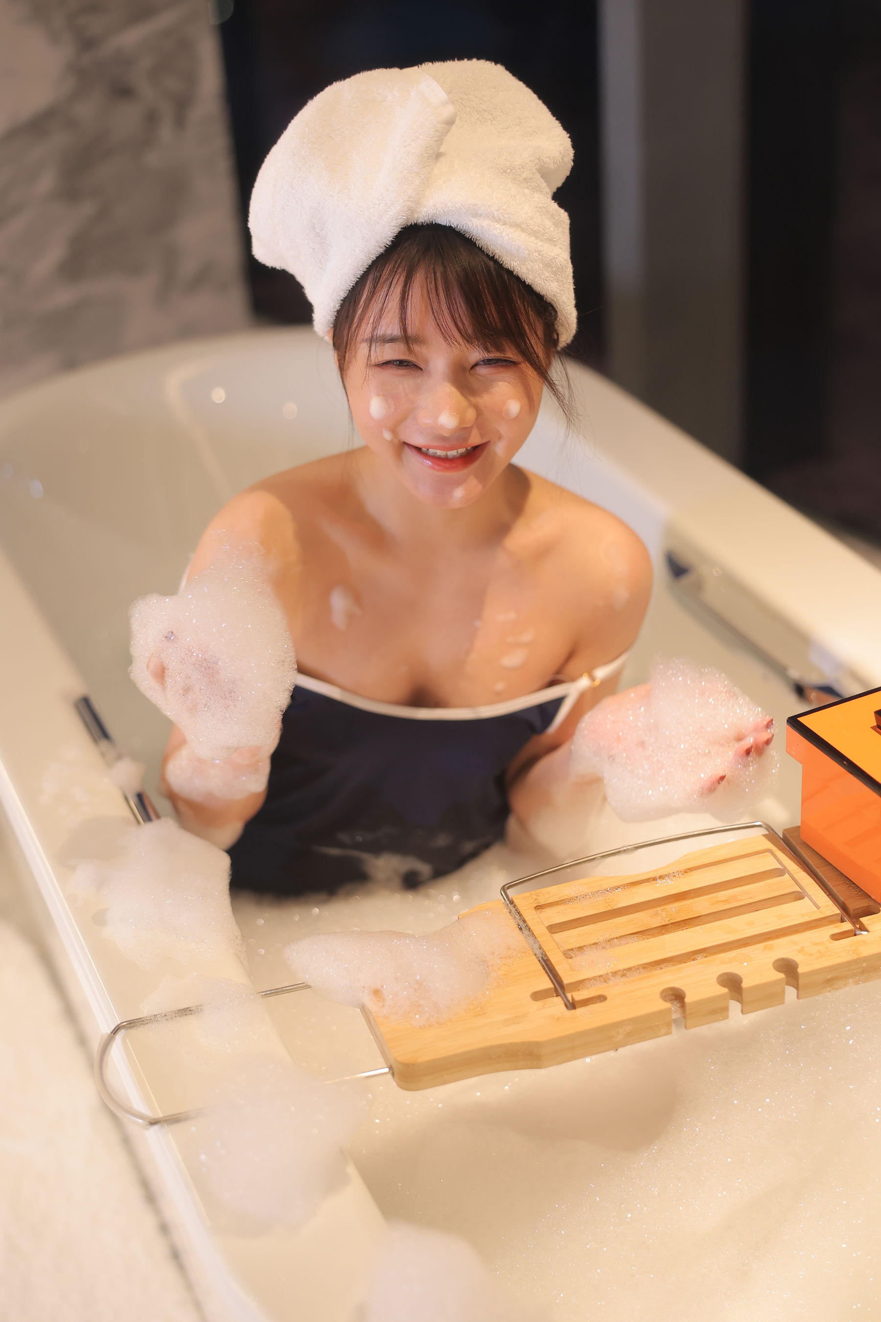 绾绾么 - 泡泡浴/(503P)