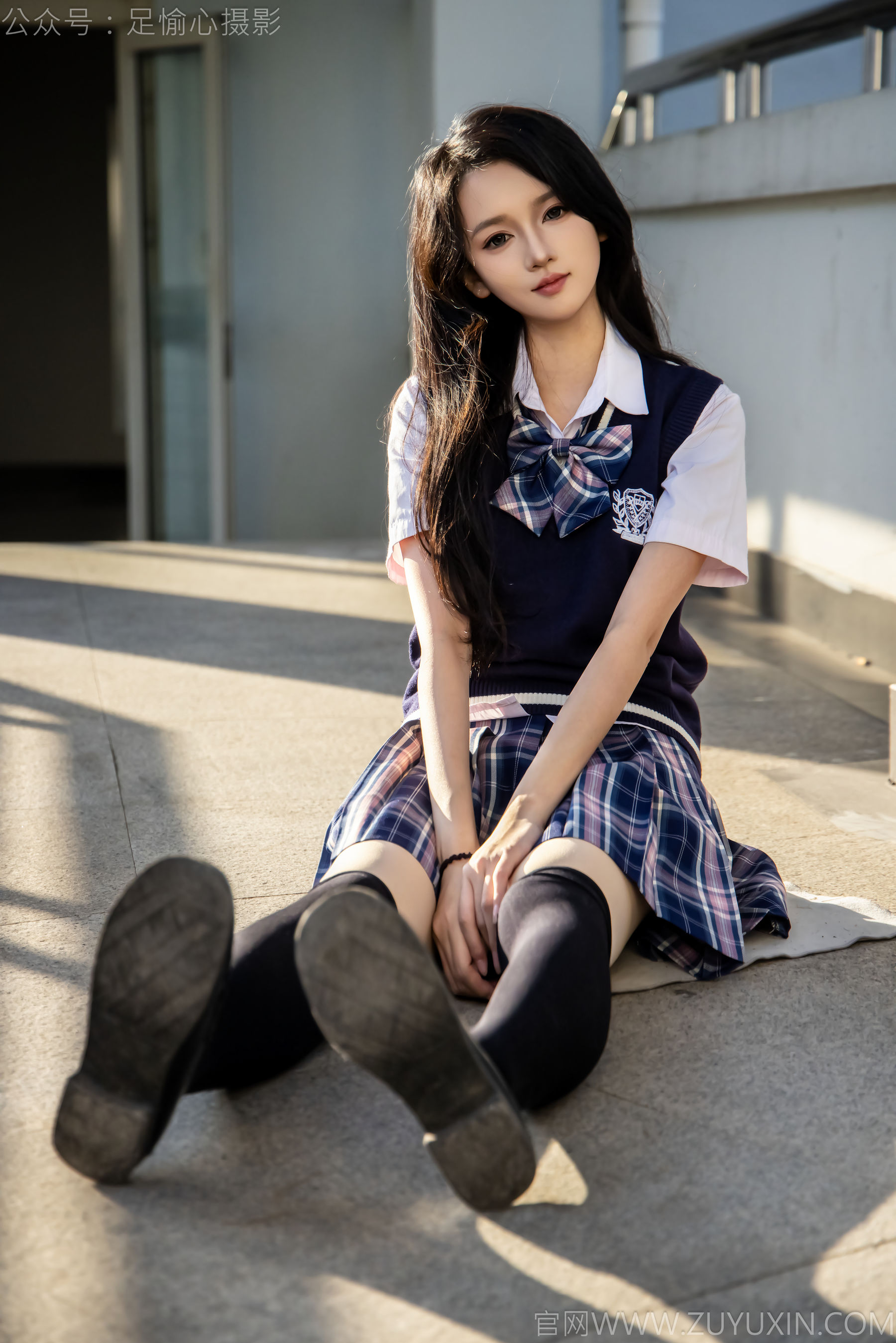 足愉心 No.019 果酱 （搭配：JK制服、小皮鞋、黑色丝袜、肉色打底裤）/(109P)