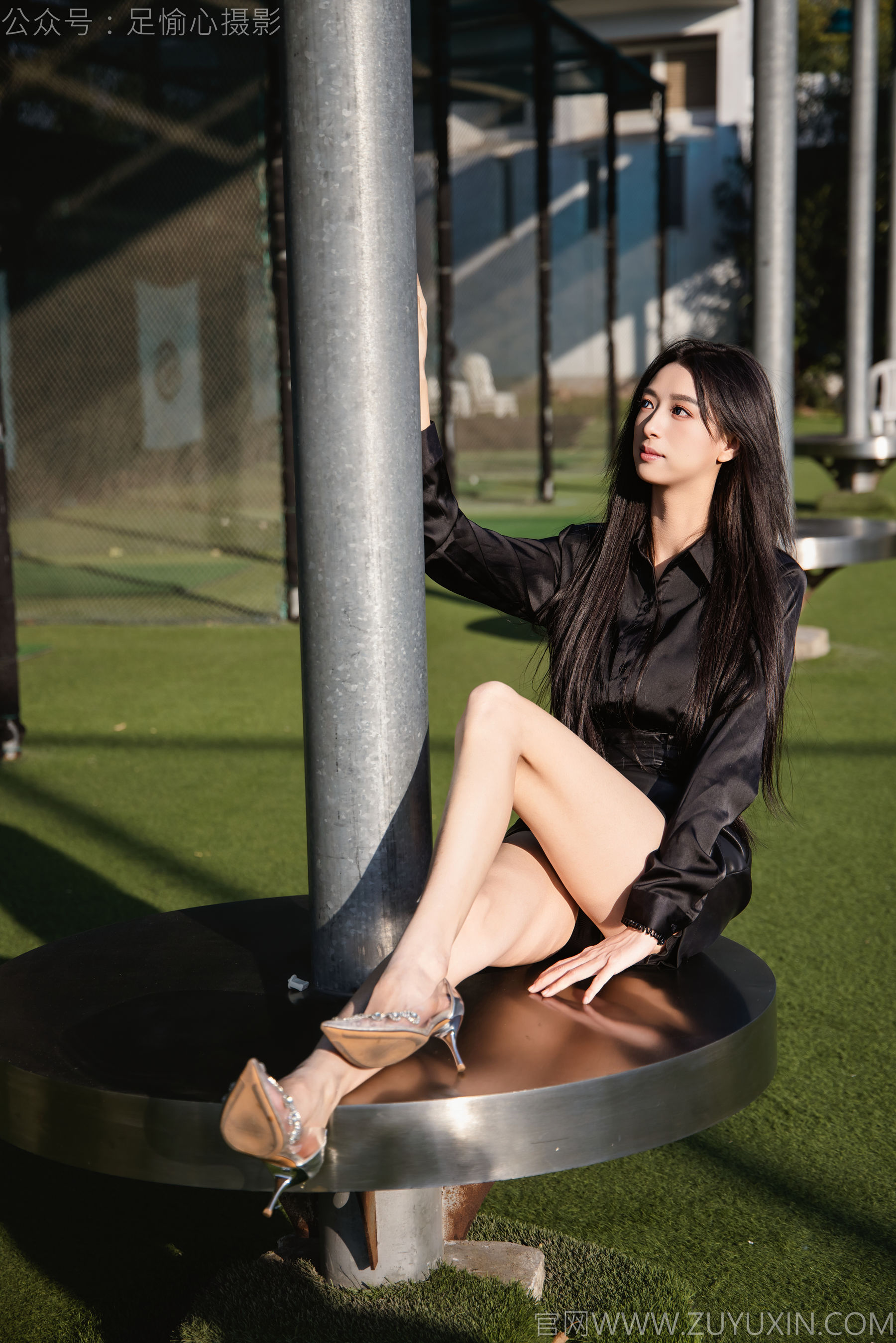 足愉心 No.020 云悦 （搭配：黑色衬衫、皮裙、高跟鞋、裸足）/(120P)