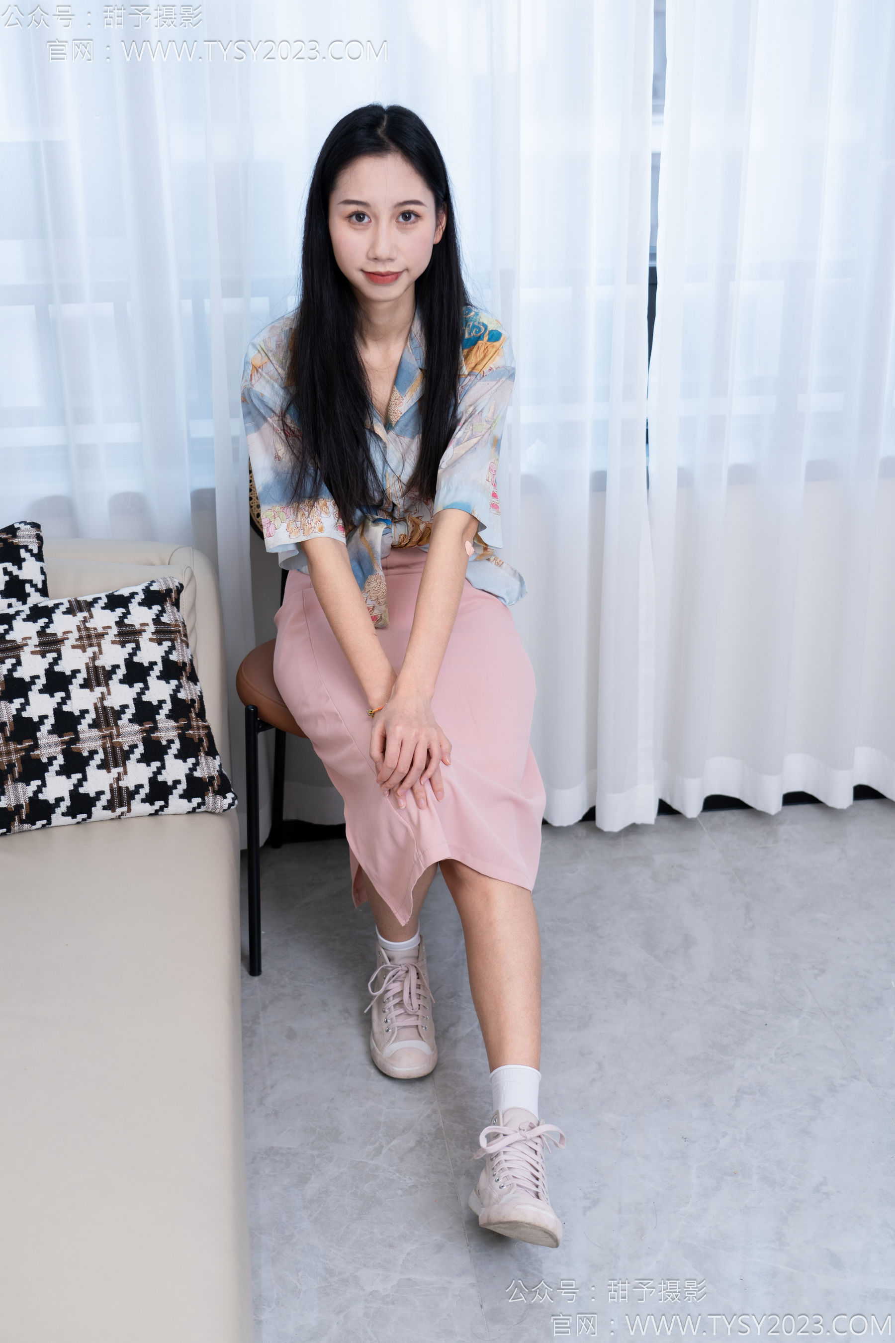 甜予摄影 No.186 娃娃 - 帆布鞋、白棉袜、裸足/(129P)