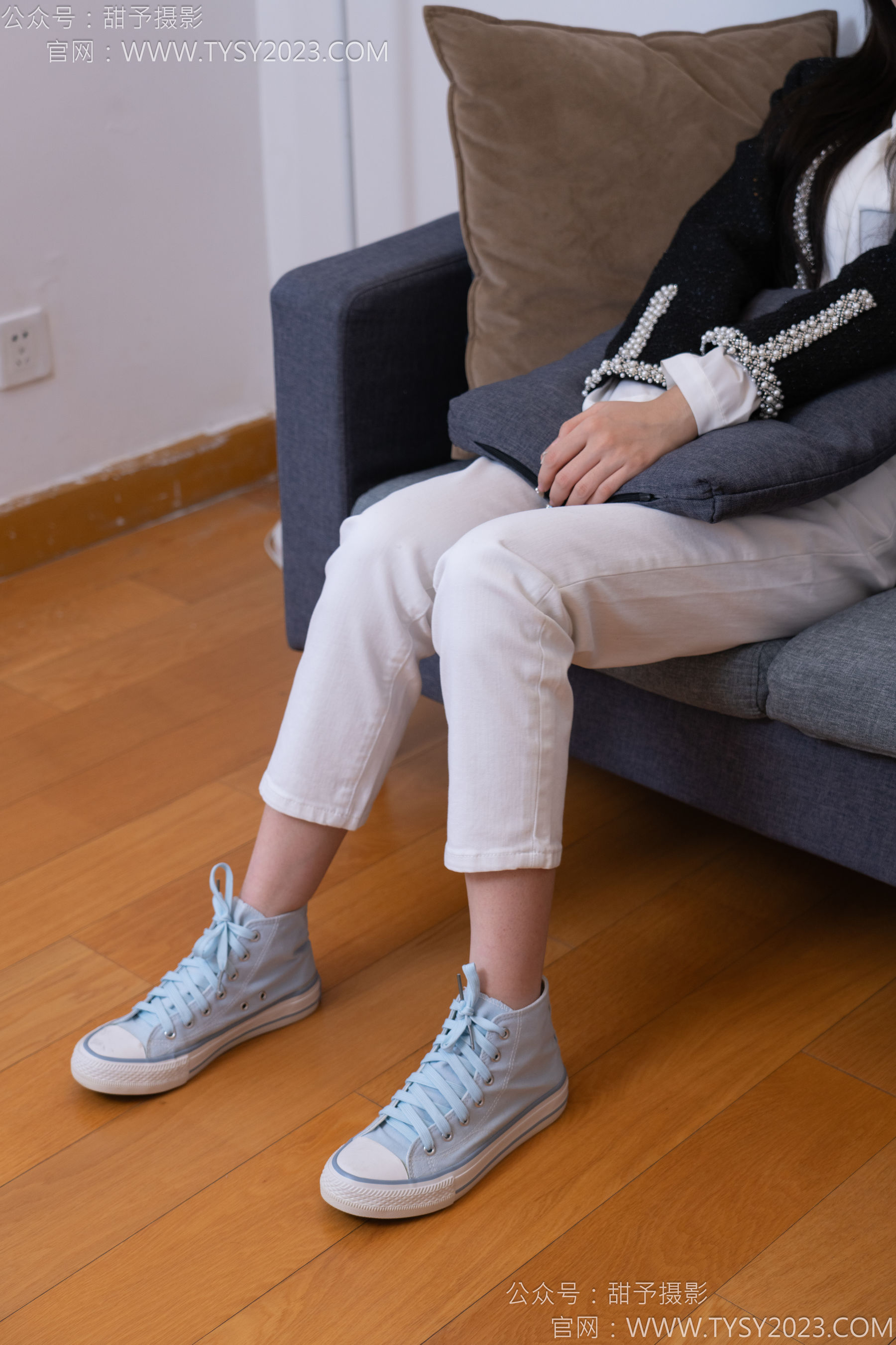 甜予摄影 No.171 璇璇 - 帆布鞋、白棉袜、抖腿剧情/(151P)