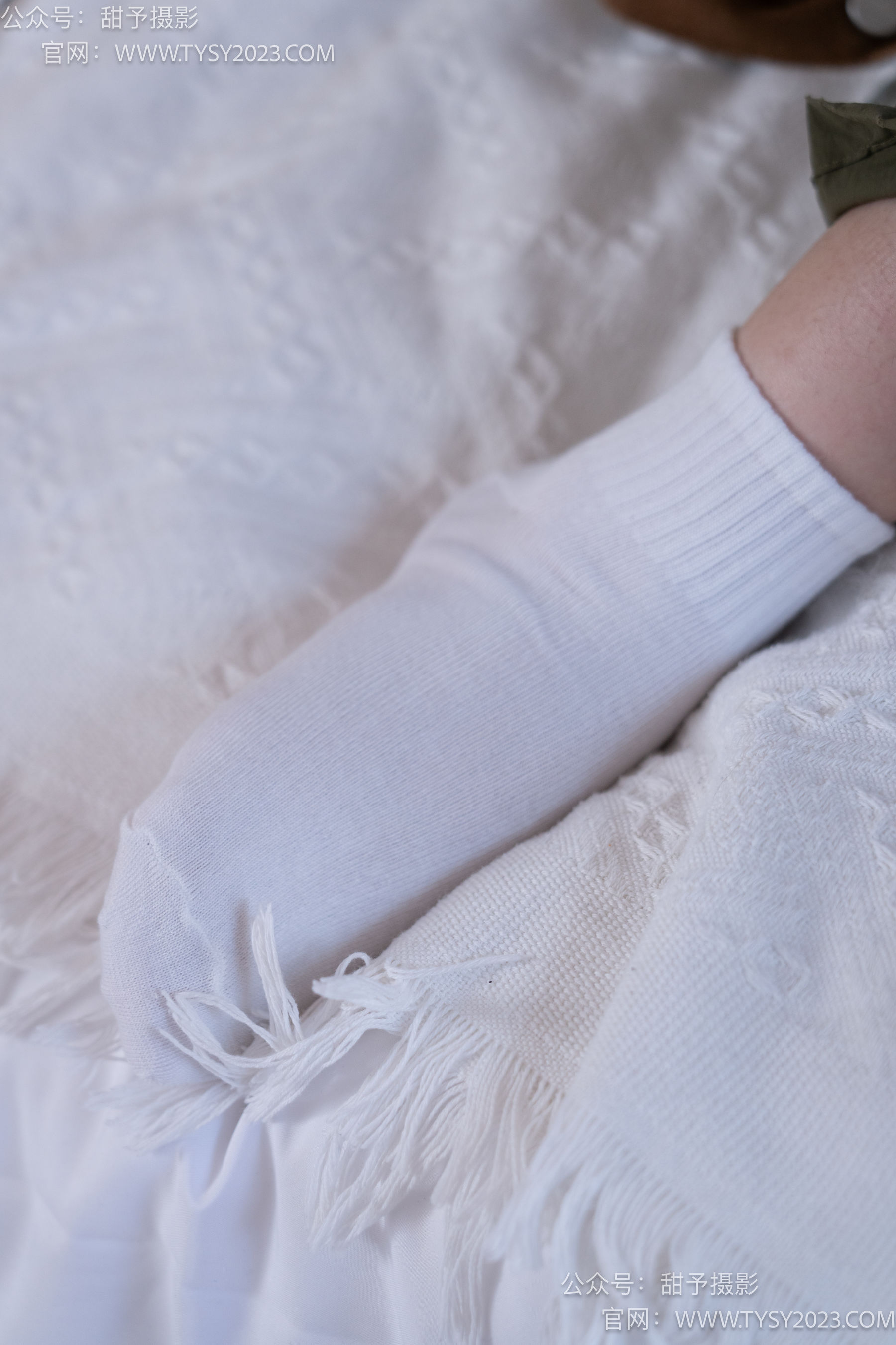 甜予摄影 No.161 双双 - 板鞋、白棉袜、裸足/(130P)