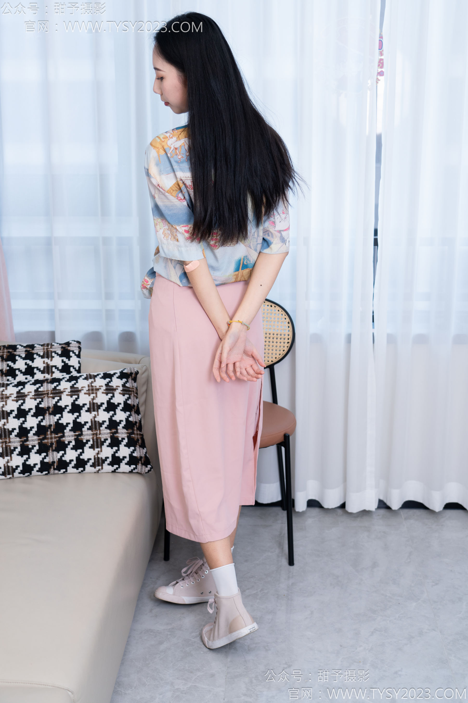 甜予摄影 No.186 娃娃 - 帆布鞋、白棉袜、裸足/(129P)