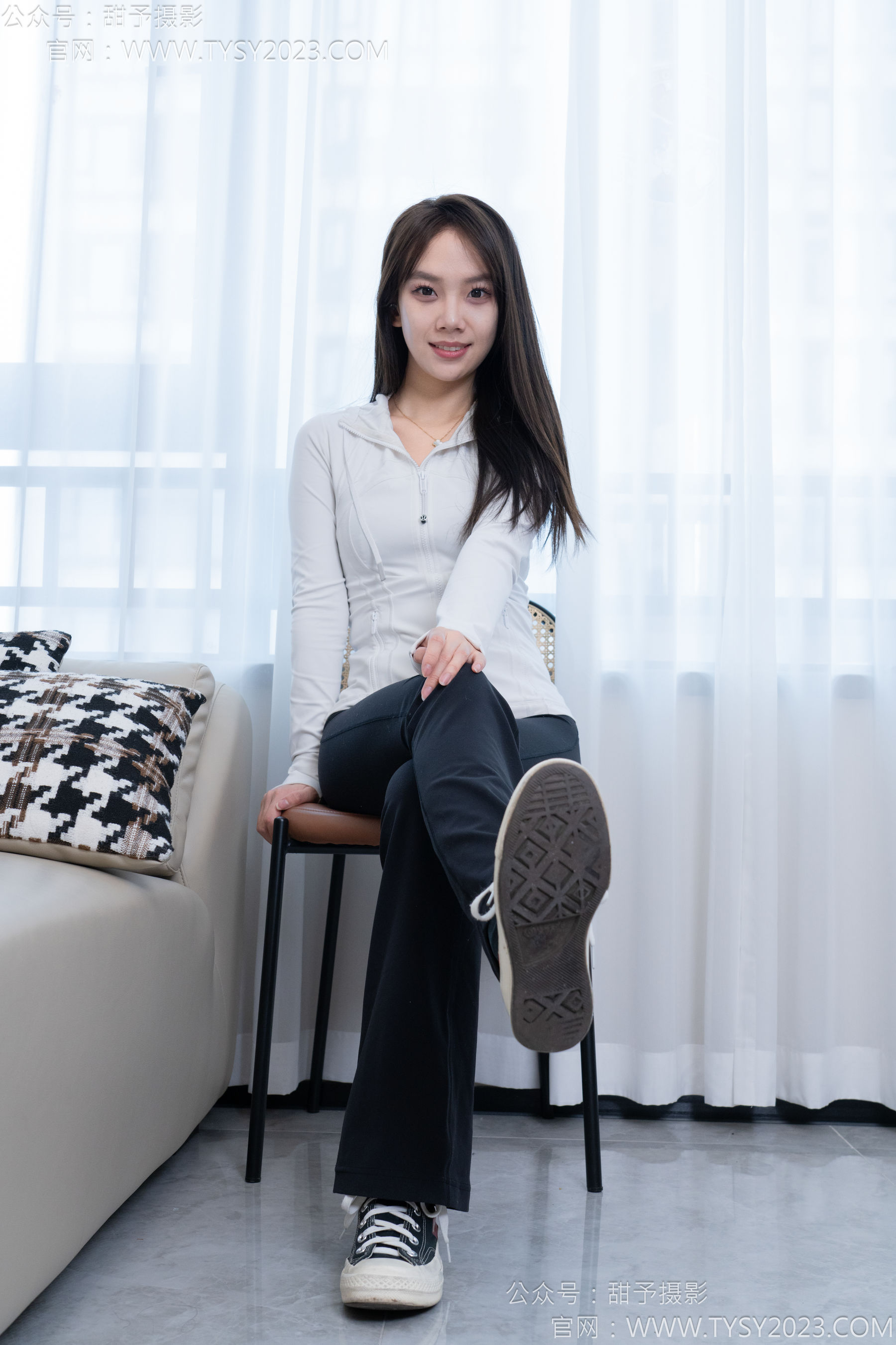 甜予摄影 No.169 贝壳 - 帆布鞋、白棉袜、裸足/(130P)