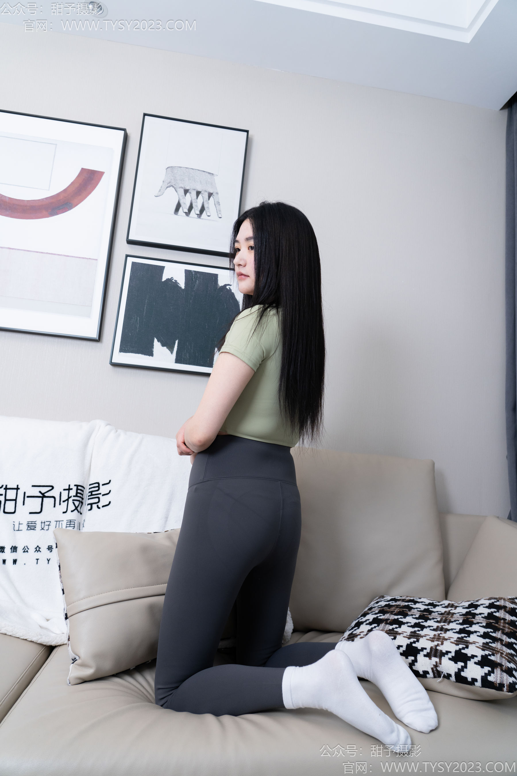 甜予摄影 No.192 澜澜 - 高跟鞋、白棉袜、裸足/(134P)