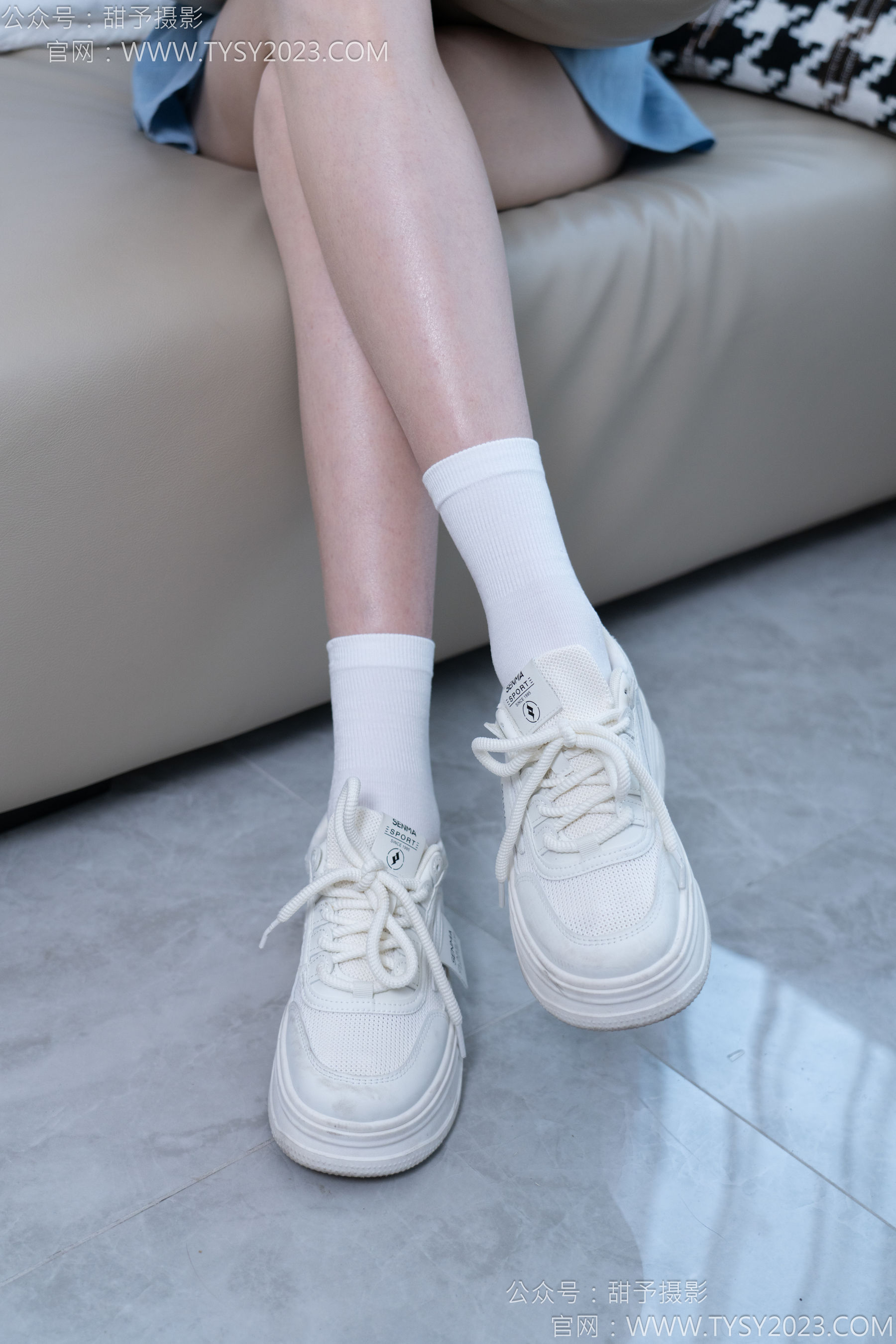甜予摄影 No.164 珞珞 - 板鞋、白棉袜、裸足/(130P)