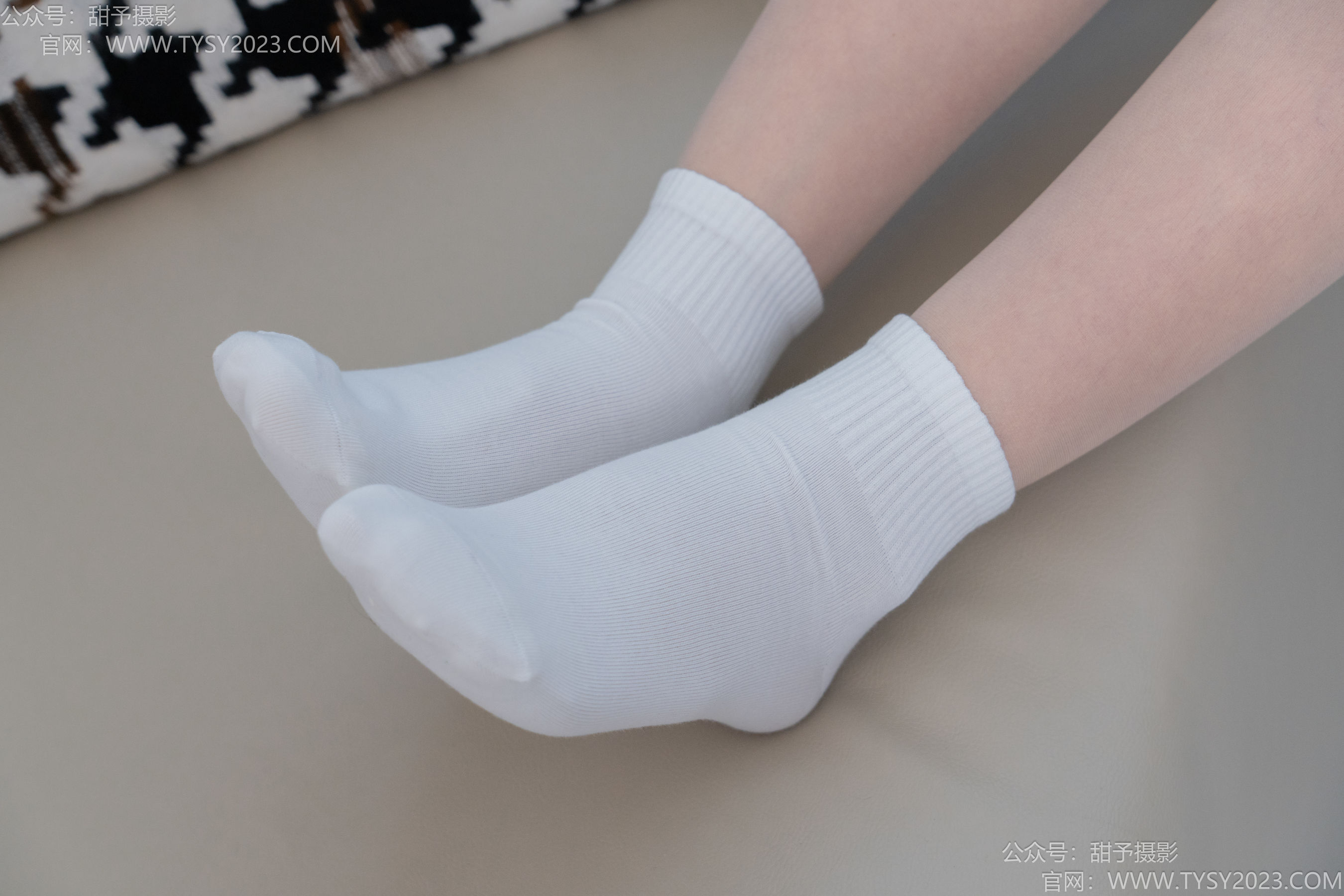甜予摄影 No.191 贝壳 - 皮鞋、白棉袜、薄肉丝/(135P)