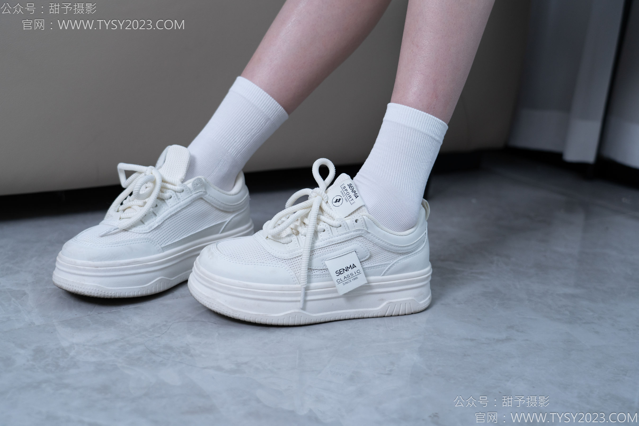 甜予摄影 No.164 珞珞 - 板鞋、白棉袜、裸足/(130P)