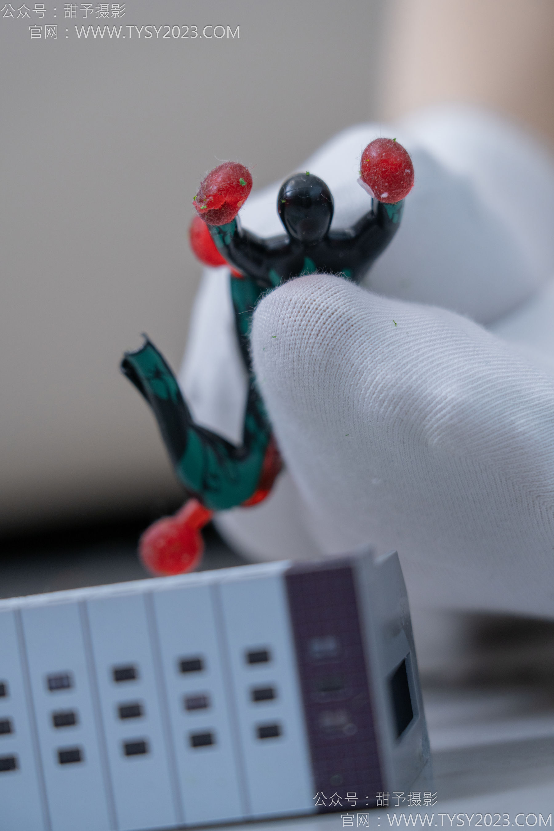 甜予摄影 No.182 珞珞 - 板鞋、白棉袜、厚肉丝、小人国剧情/(134P)