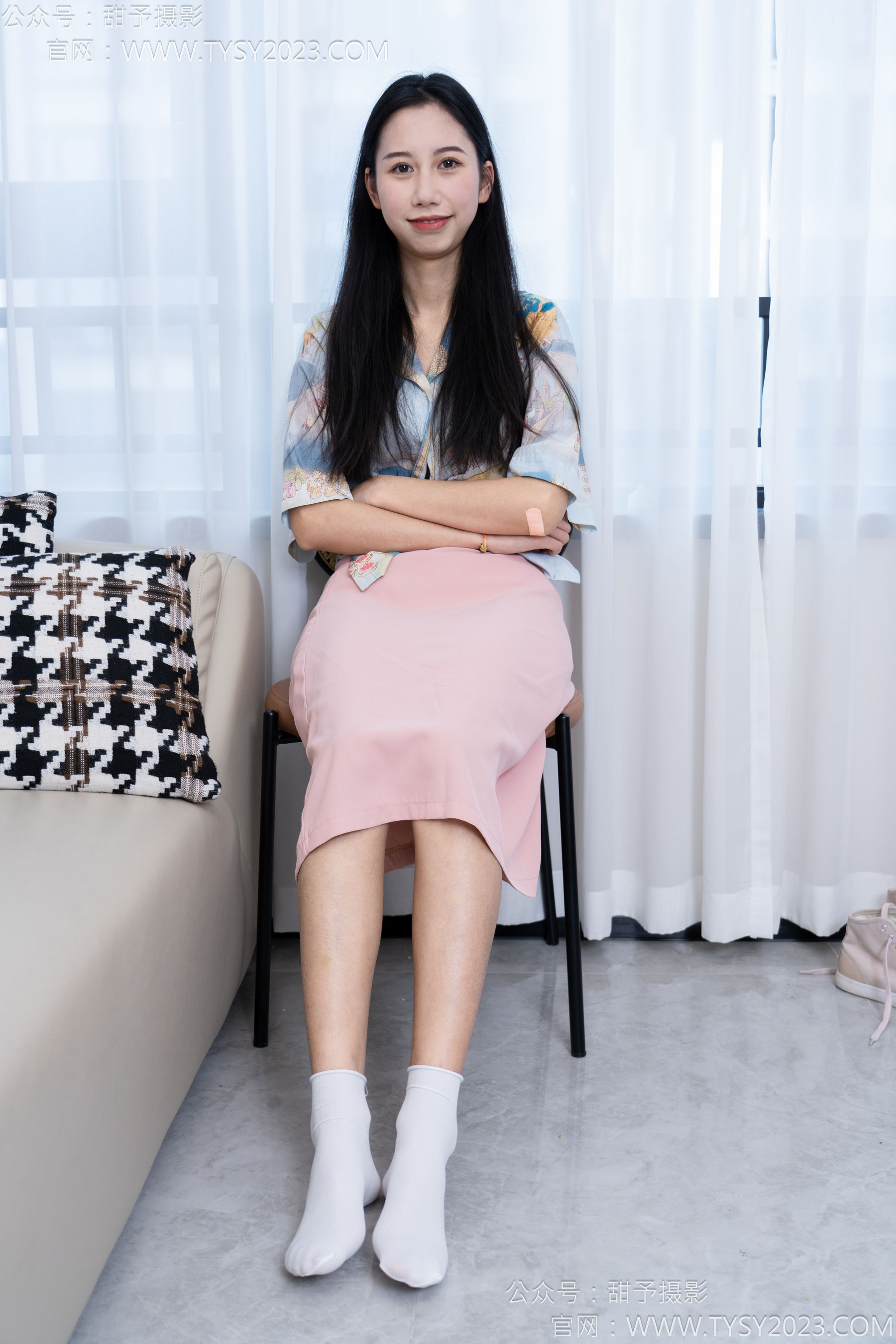 甜予摄影 No.186 娃娃 - 帆布鞋、白棉袜、裸足/(129P)