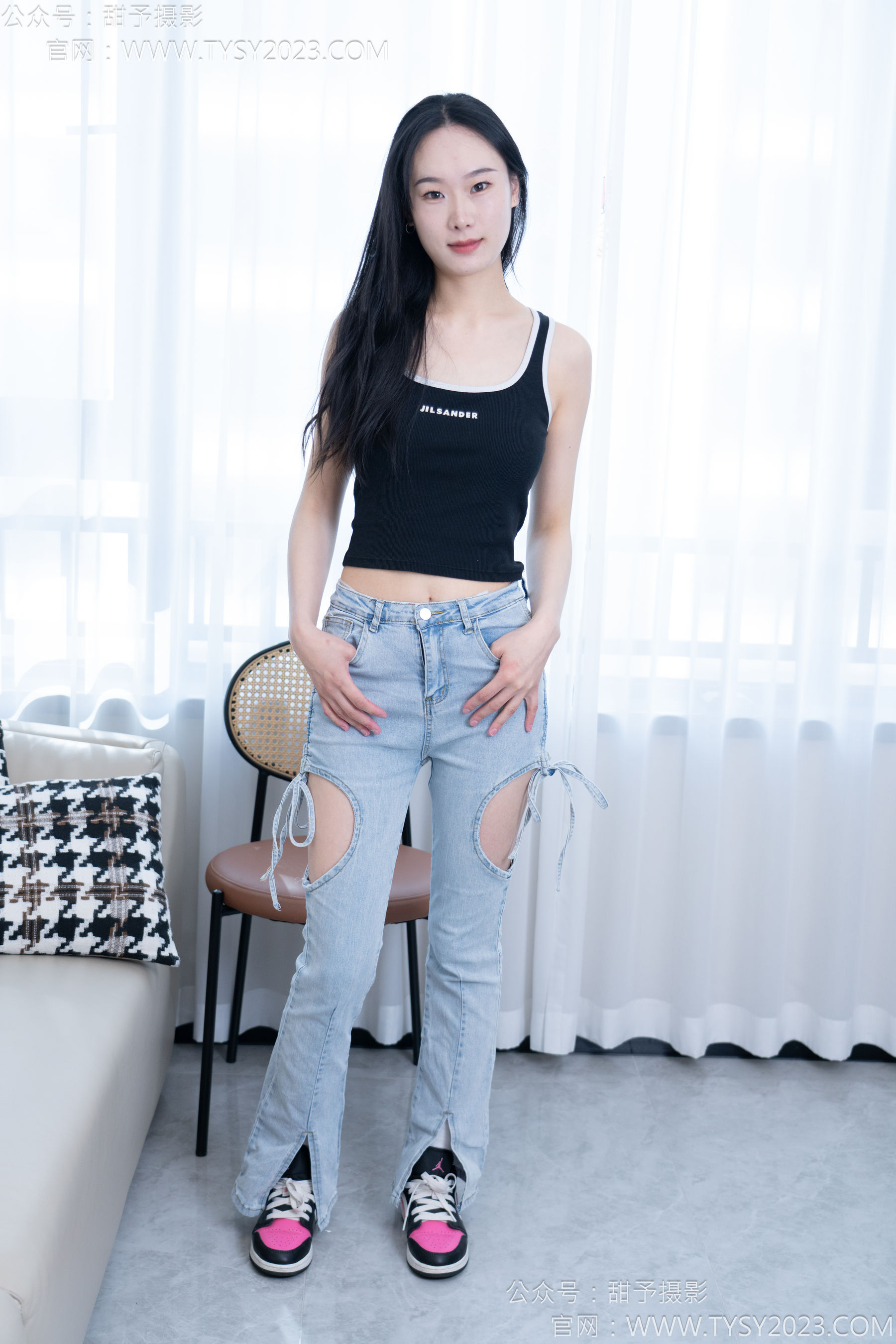 甜予摄影 No.181 小容 - 板鞋、白棉袜、裸足/(130P)