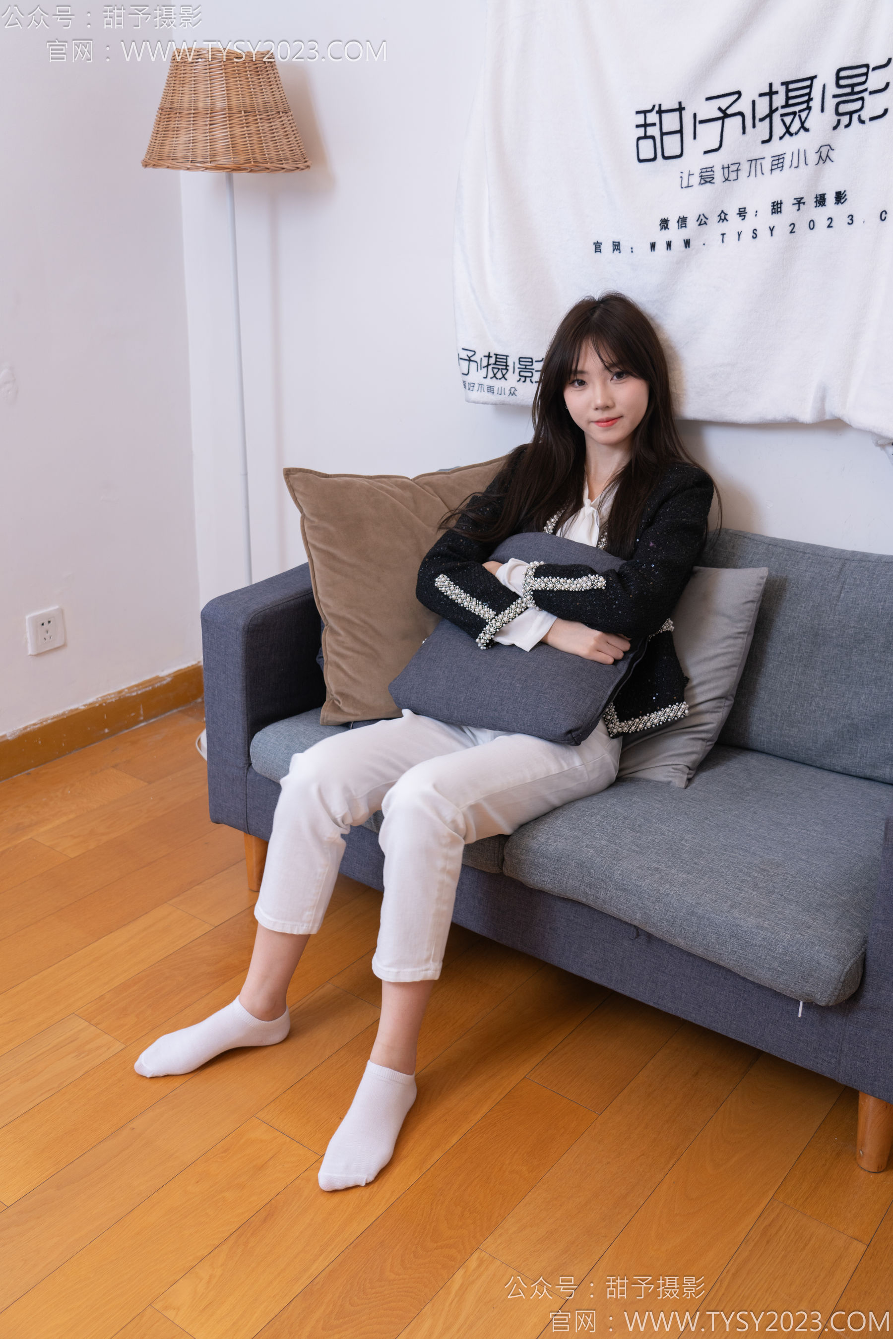 甜予摄影 No.171 璇璇 - 帆布鞋、白棉袜、抖腿剧情/(151P)
