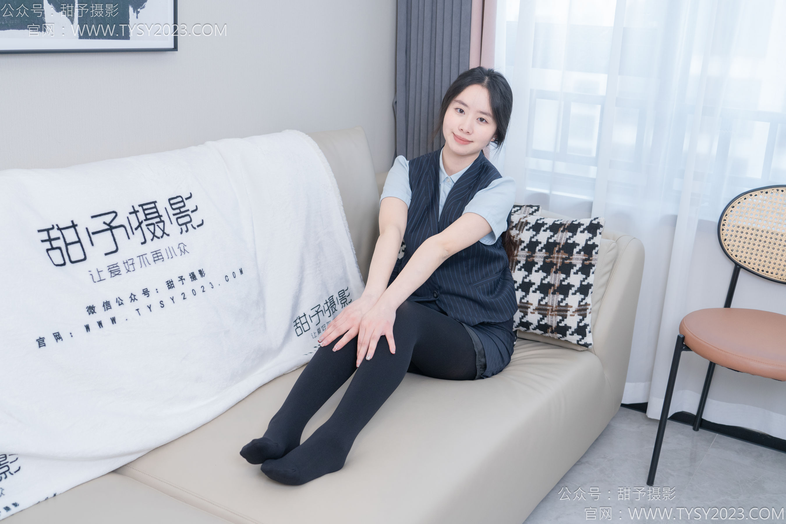 甜予摄影 No.187 知知 - 高跟鞋、厚黑丝/(127P)