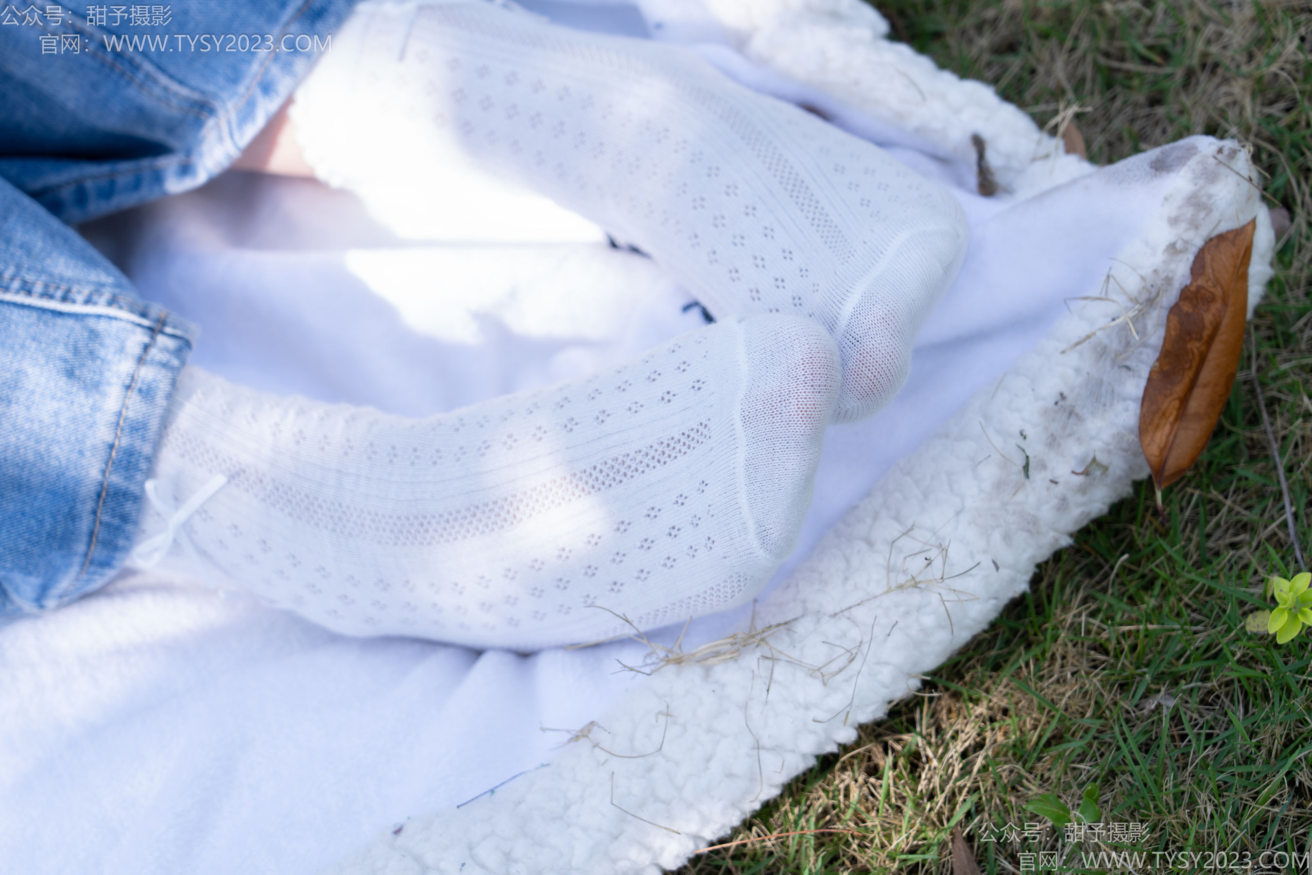 甜予摄影 No.194 小橙子 - 板鞋、白棉袜、裸足/(130P)