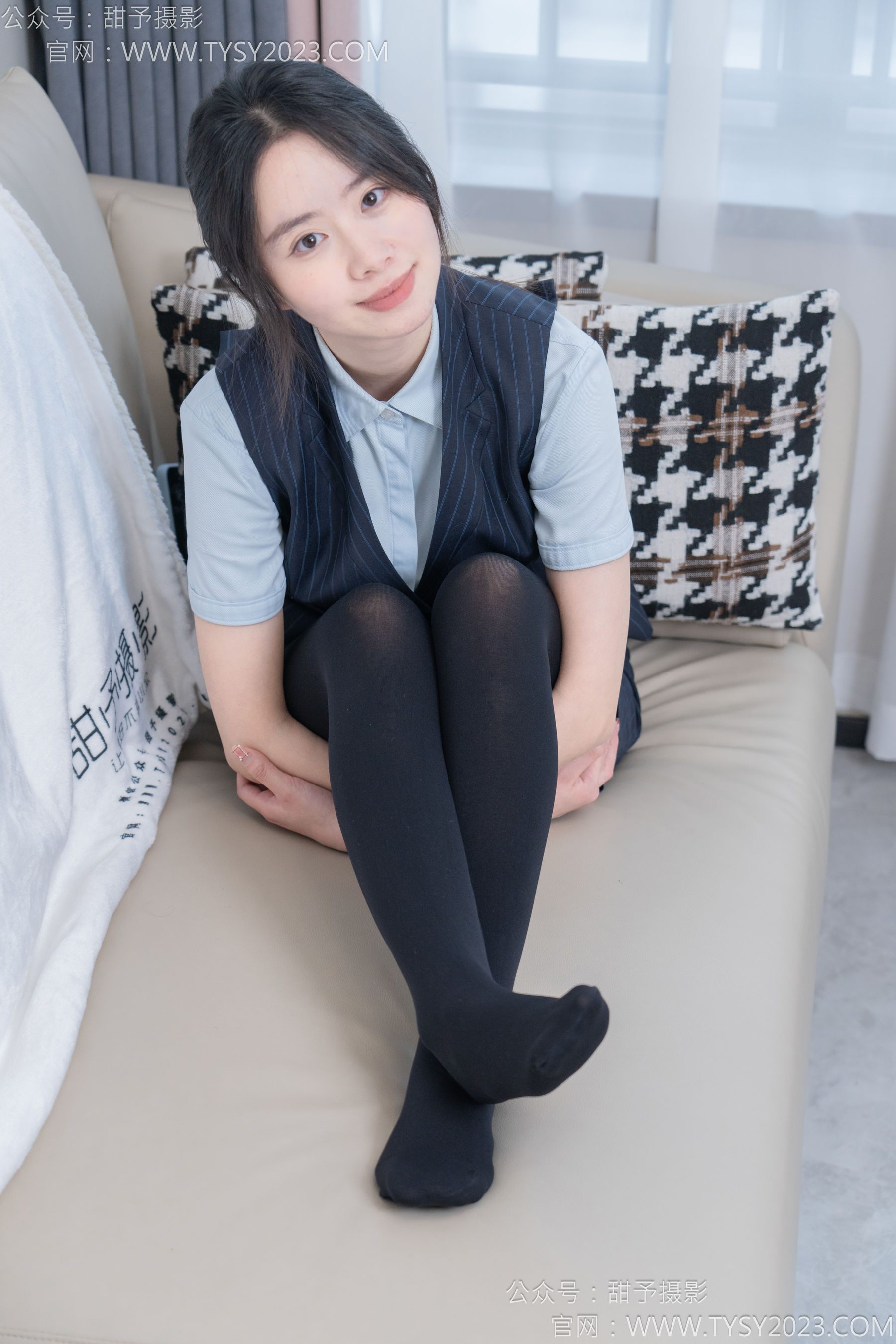 甜予摄影 No.187 知知 - 高跟鞋、厚黑丝/(127P)