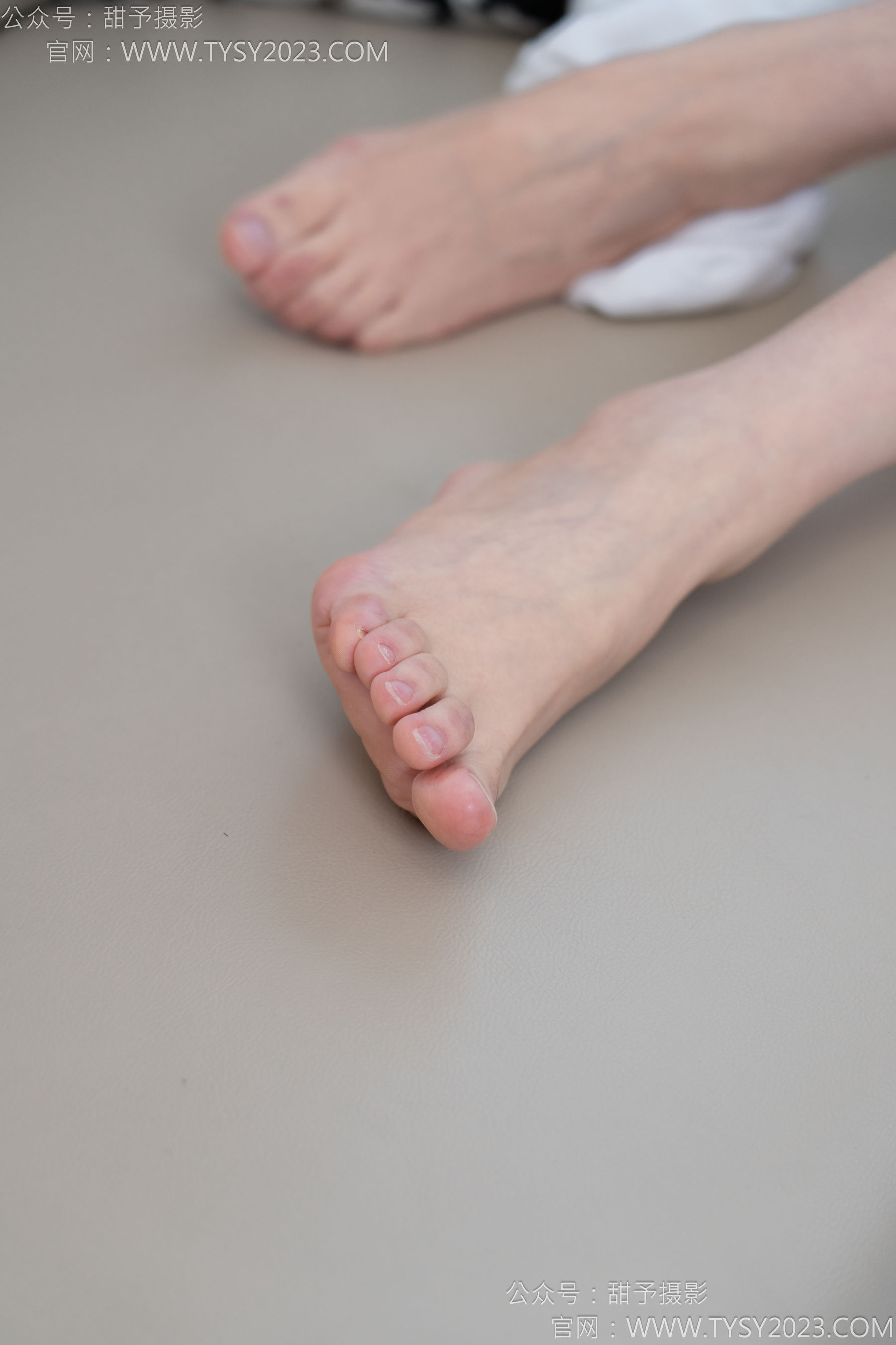 甜予摄影 No.167 小容 - 板鞋、白棉袜、裸足/(129P)