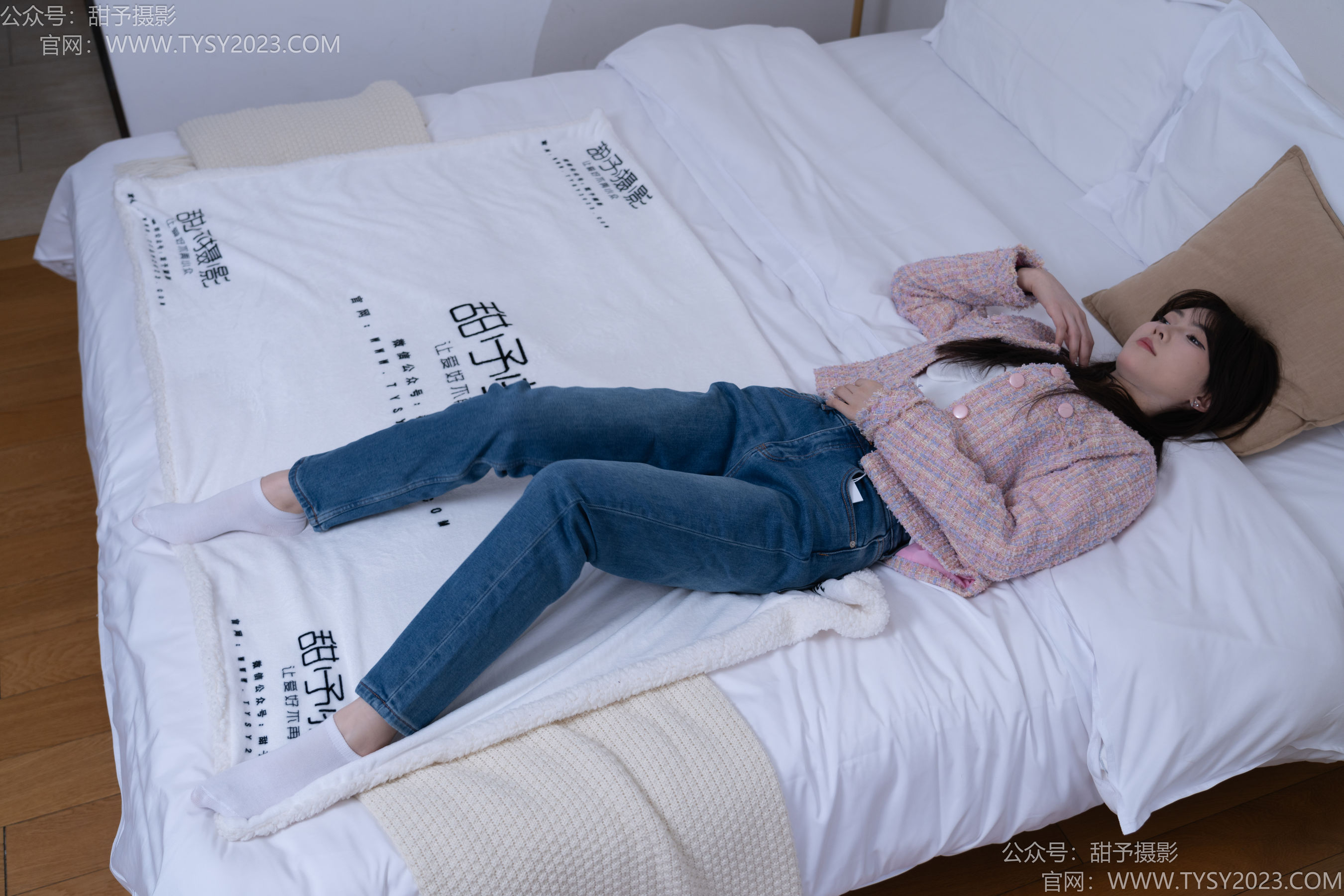 甜予摄影 No.189 璇璇 - 帆布鞋、裸足、抖腿剧情/(134P)