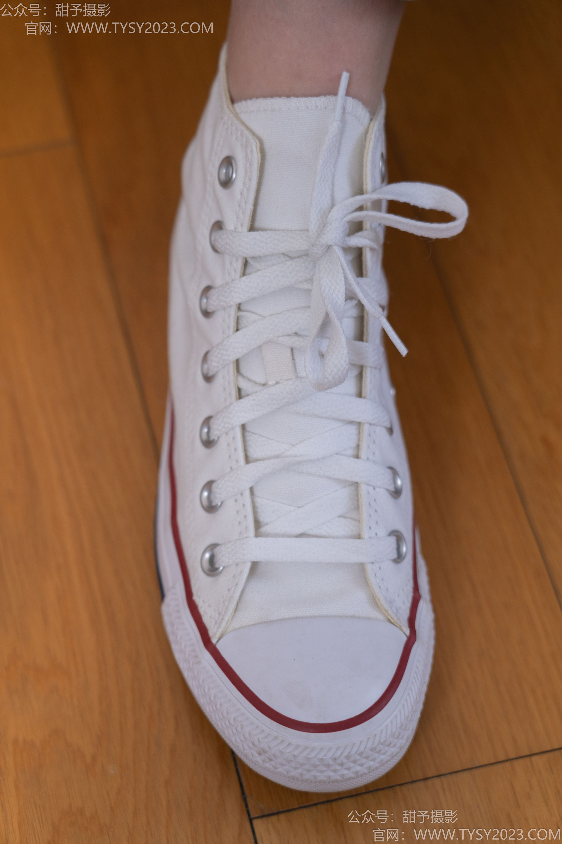 甜予摄影 No.189 璇璇 - 帆布鞋、裸足、抖腿剧情/(134P)