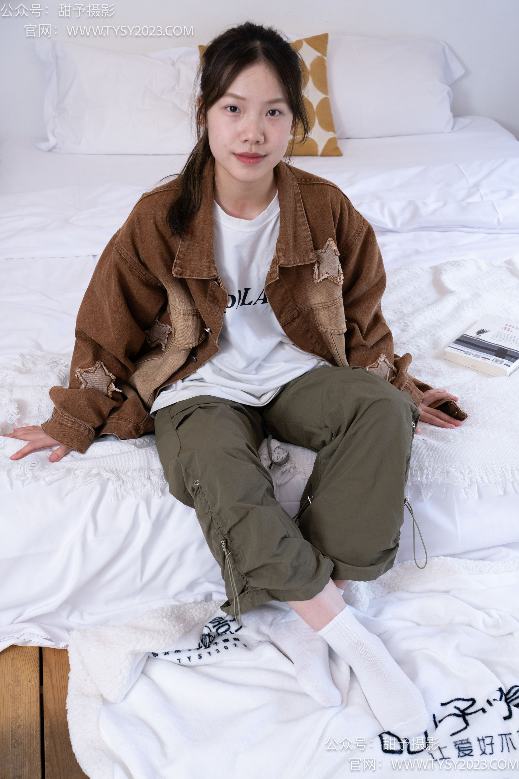 甜予摄影 No.161 双双 - 板鞋、白棉袜、裸足/(130P)