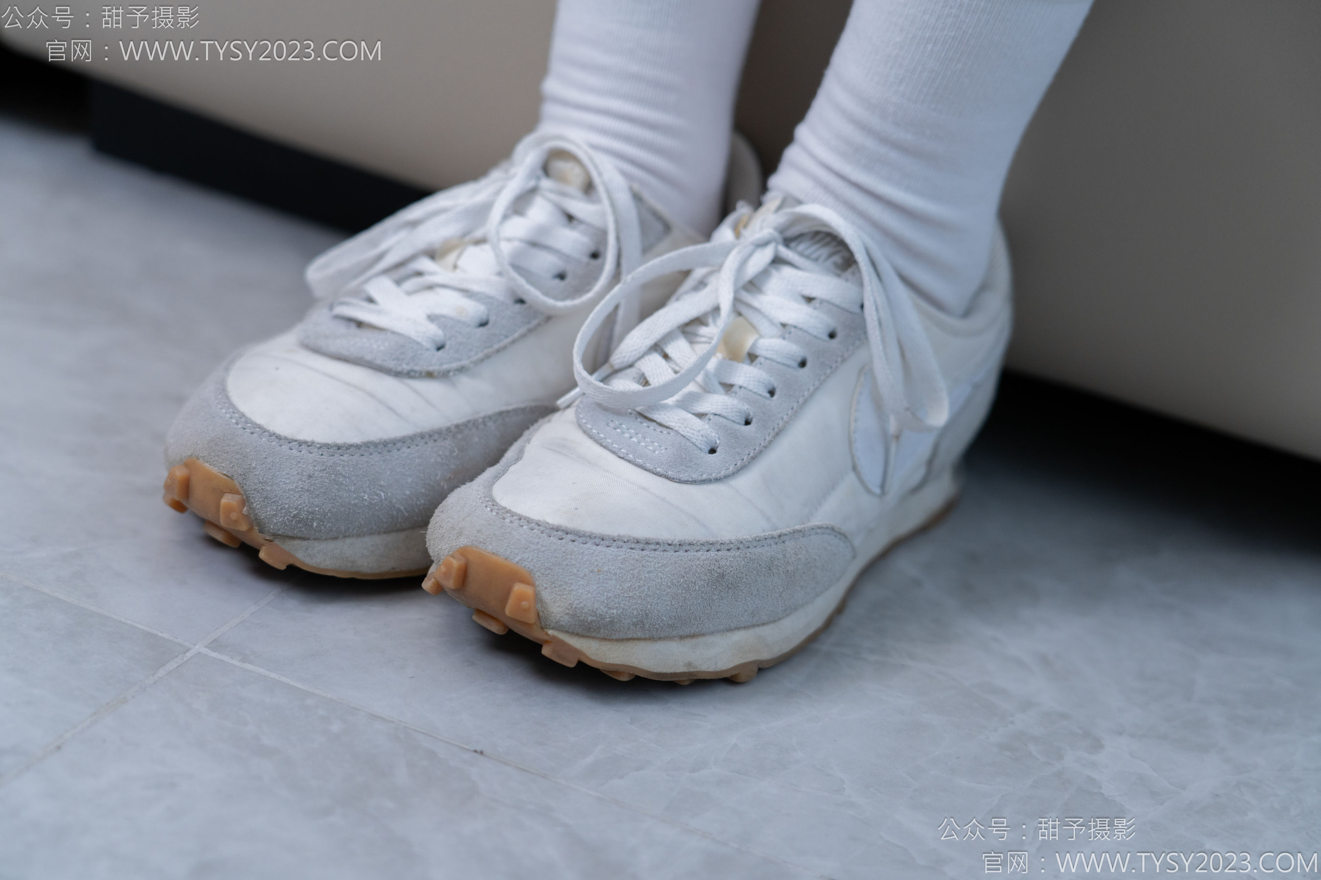 甜予摄影 No.167 小容 - 板鞋、白棉袜、裸足/(129P)