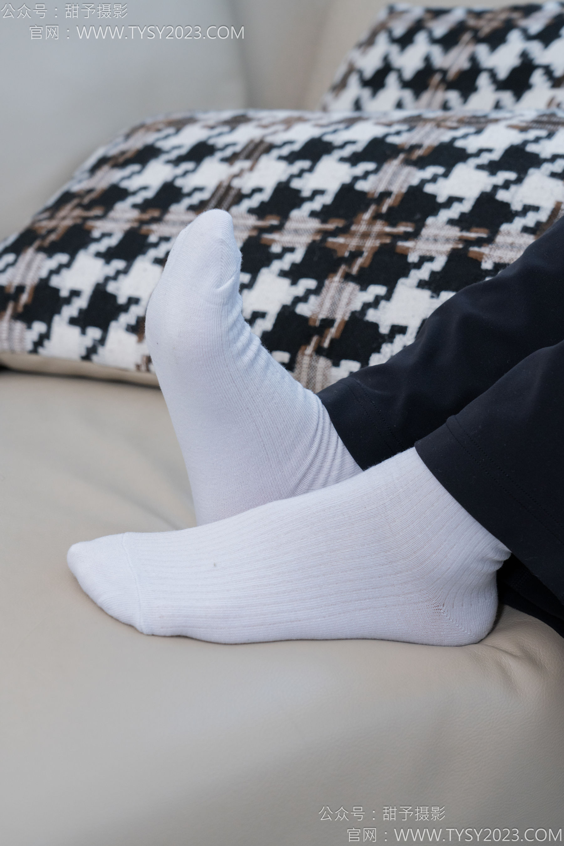 甜予摄影 No.169 贝壳 - 帆布鞋、白棉袜、裸足/(130P)